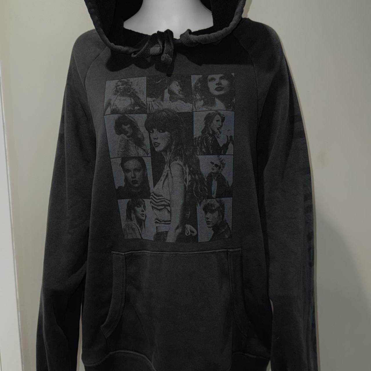 Other Taylor Swift Hoodie The Eras International Tour Size L / US 10 / IT 46 - 1 Thumbnail