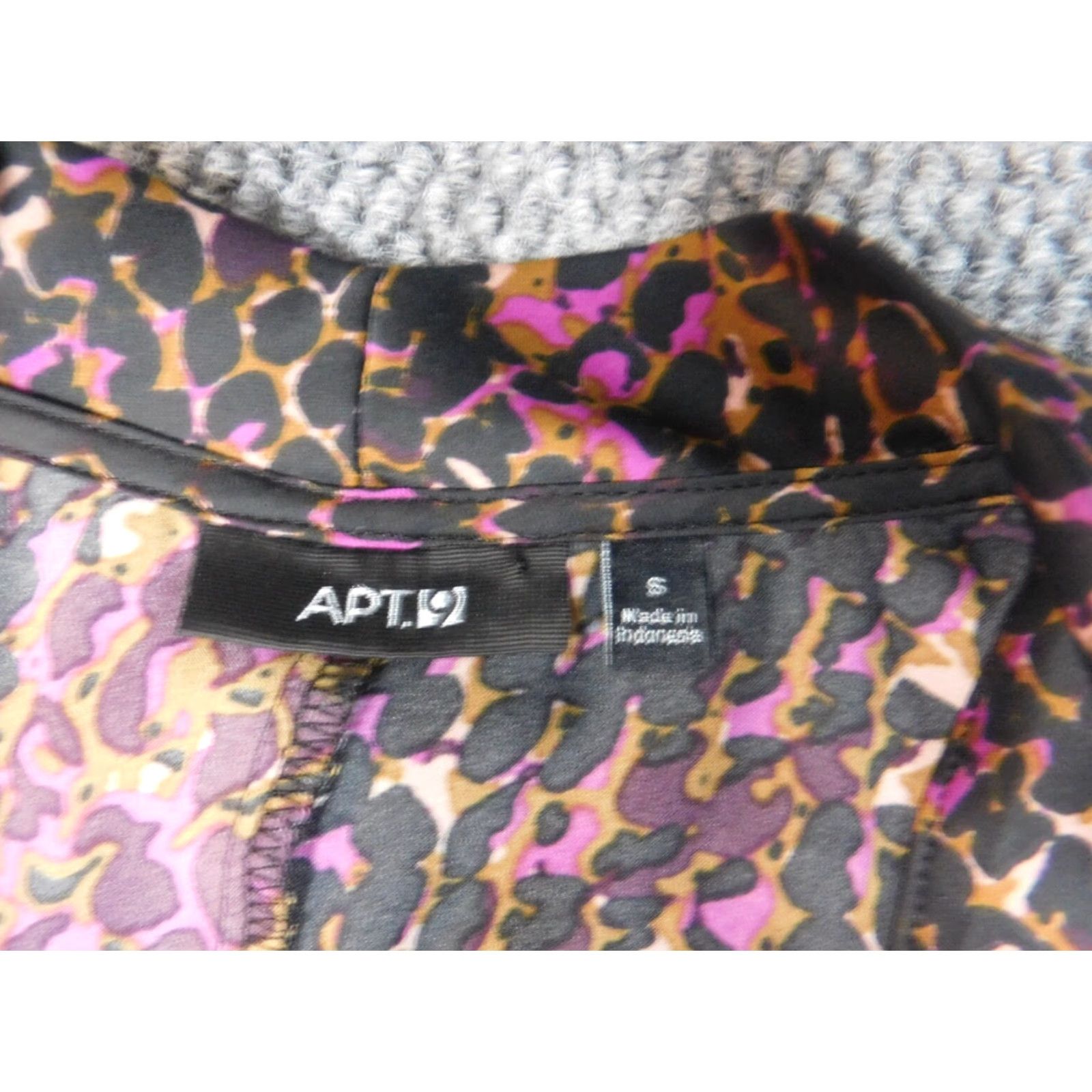 Apt. 9 Apt 9 Blouse Shirt Womens Small Purple Cap Sleeve Crew Neck Pullover Polyester Rayon Button Casual Regular Vintage: No Size S / US 4 / IT 40 - 5 Thumbnail