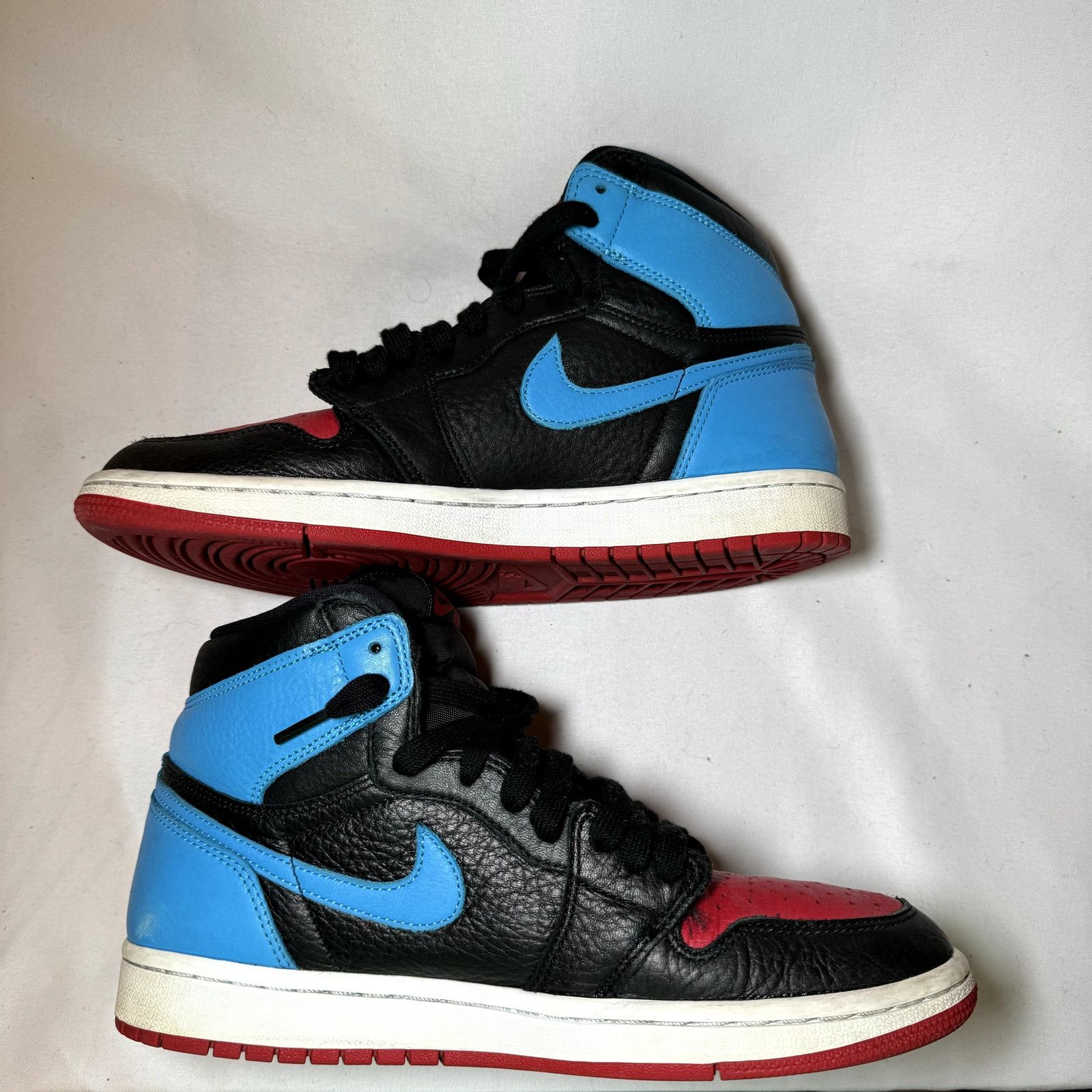 Jordan Brand × Nike Nike Air Jordan 1 High OG NC to Chi Women's Shoes - Size 9.5 Size US 9.5 / IT 39.5 - 3 Thumbnail