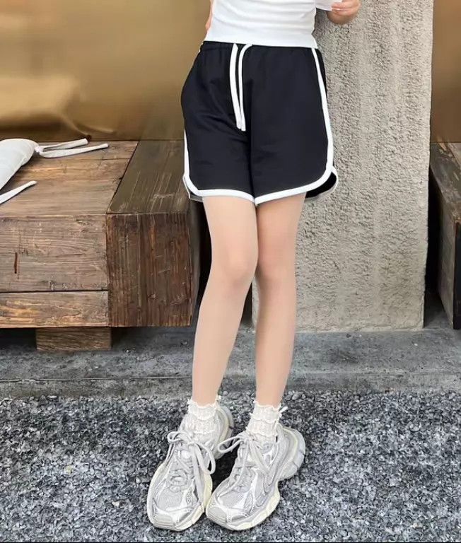 Balenciaga Balenciaga Beige Washed Dad Sneakers 37 Size US 6.5 / IT 36.5 - 9 Thumbnail
