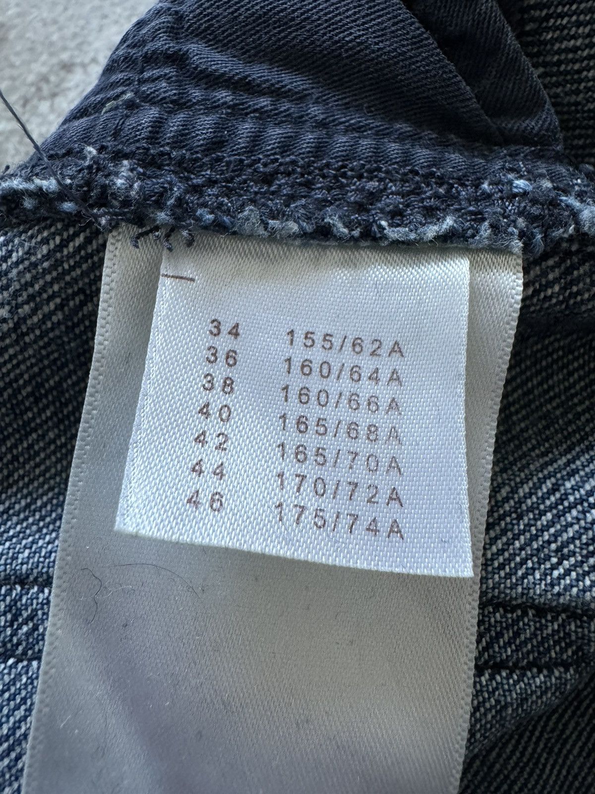 Louis Vuitton Louis Vuitton straight denim jeans Size 26" / US 2 / IT 38 - 10 Thumbnail