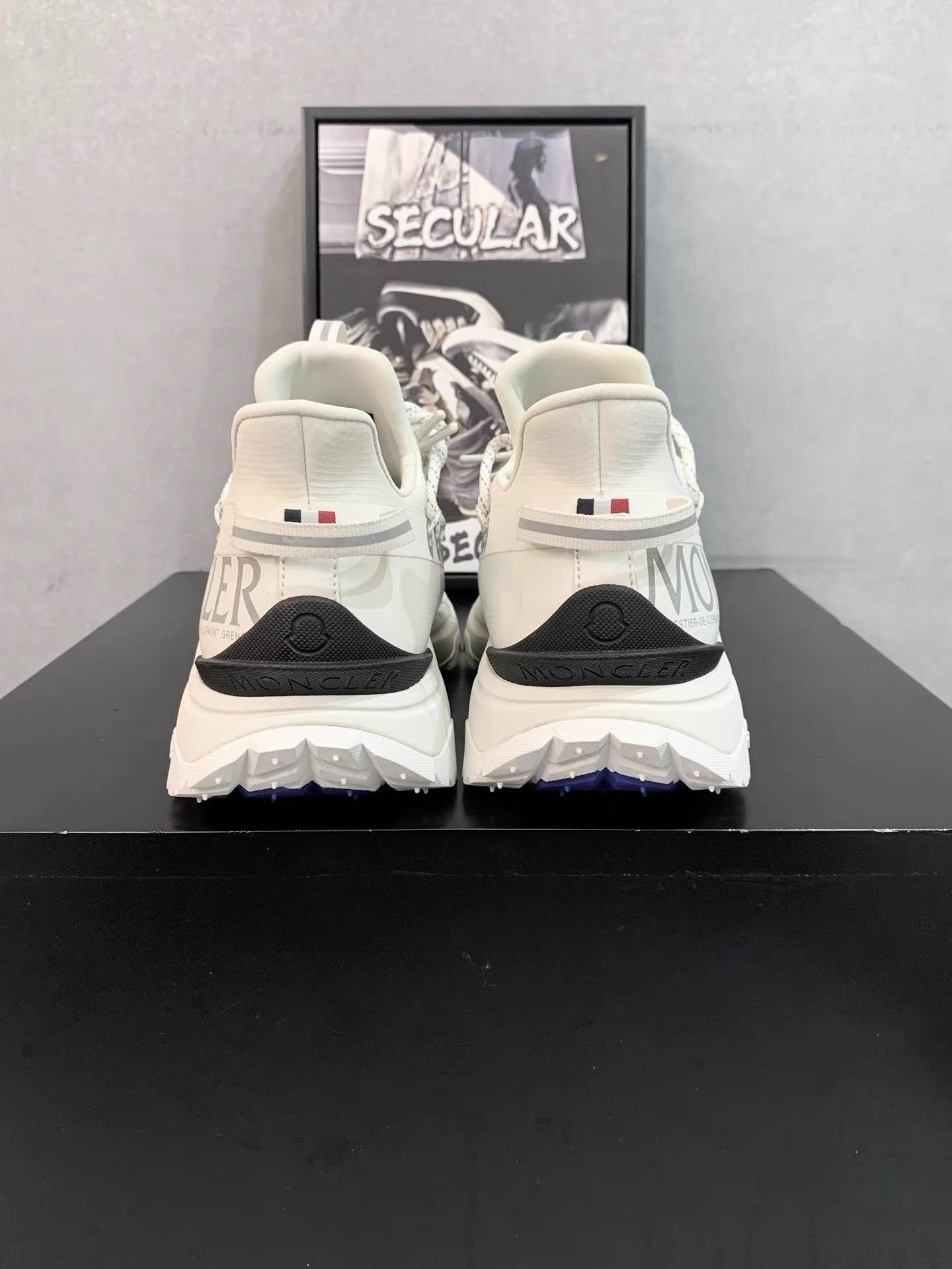 Moncler Moncler Trailgrip Lite 2 Trainers K34 Size US 5 / EU 37 - 8 Thumbnail