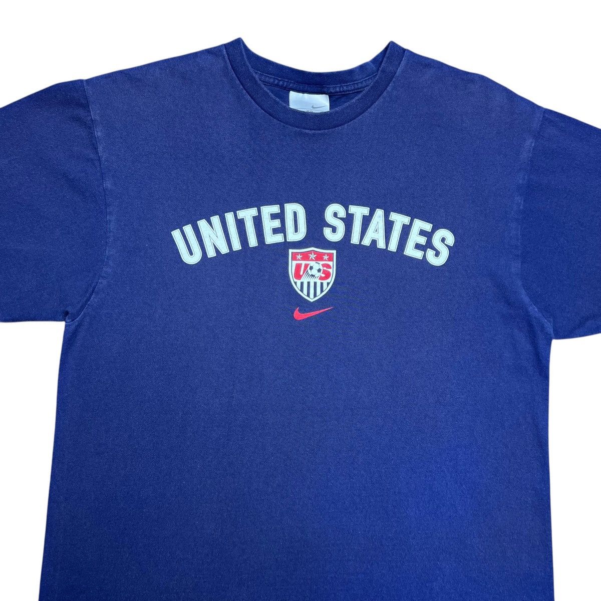 Nike Vintage 2000s Nike Swoosh United States Soccer Team T-Shirt Size US XS / EU 42 / 0 - 4 Thumbnail