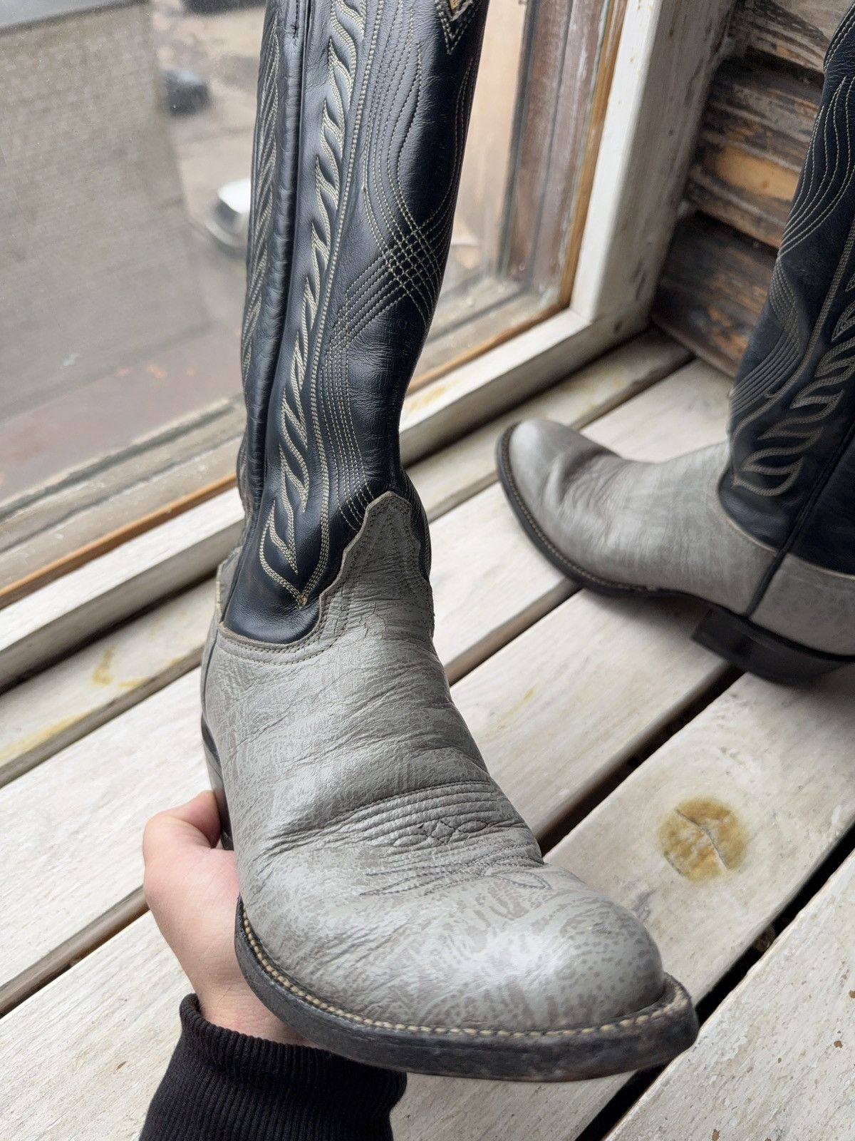 Tony Lama 00s Tony Lama M8119 Gray Navy Leather Cowboy Boots 7 R USA Size US 7 / EU 40 - 4 Thumbnail