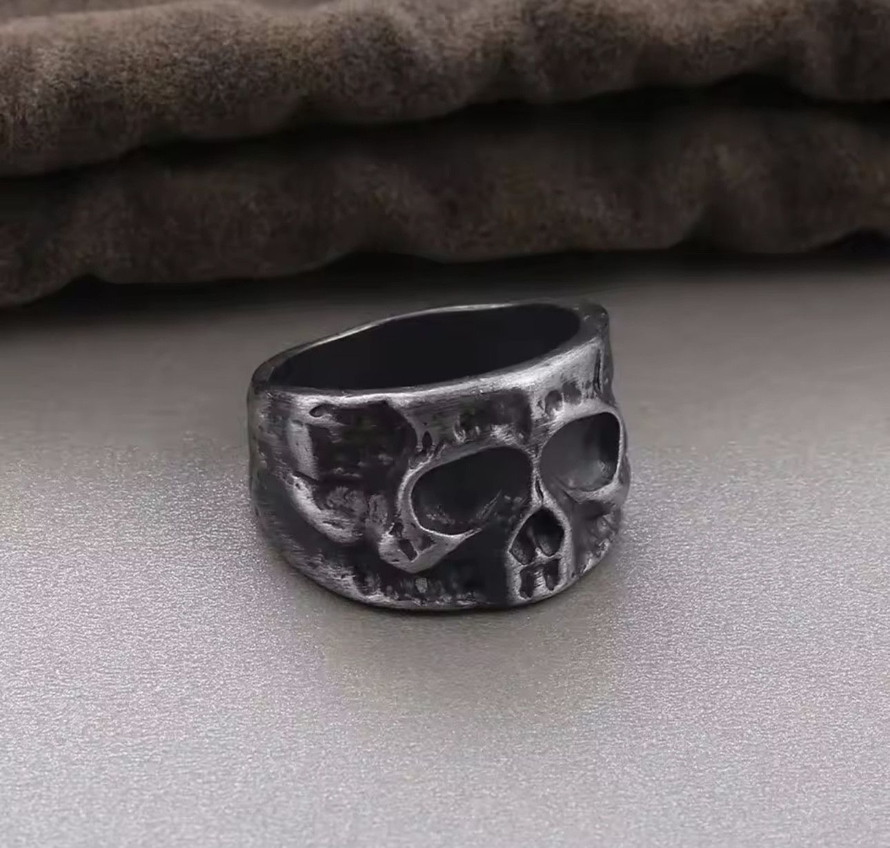 Vintage Retro Half Face Skull Ring Size ONE SIZE - 2 Thumbnail