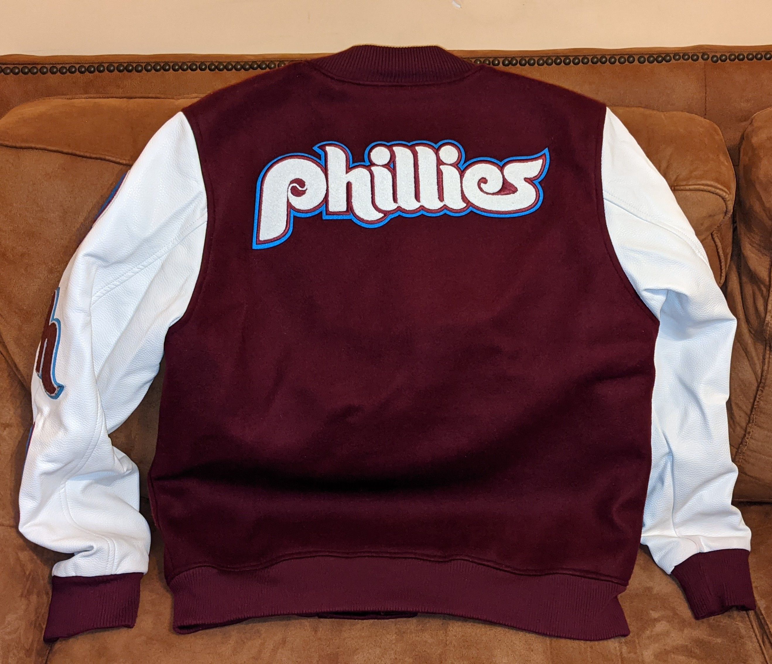 Pro Standard Philadelphia Phillies Burgundy Full-Zip Jacket Size US XL / EU 56 / 4 - 2 Thumbnail
