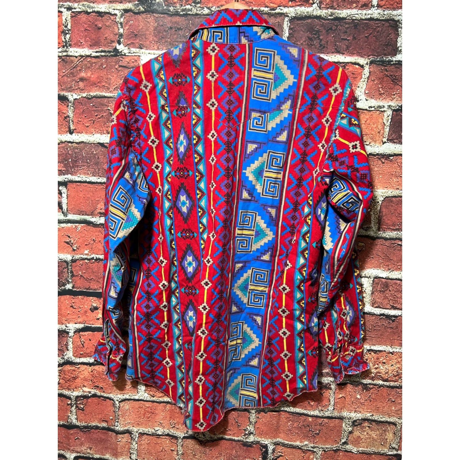 Wrangler VINTAGE Wrangler Cowboy Cut Western Aztec Shirt Sz 16-35 X-Long Tail Ships Free! Size US L / EU 52-54 / 3 - 3 Thumbnail