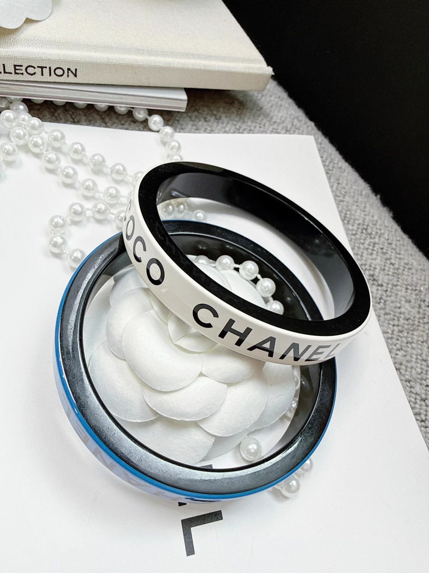 Chanel Chanel 22S White Black AcrylicLetter Brace 99N Size ONE SIZE - 6 Thumbnail