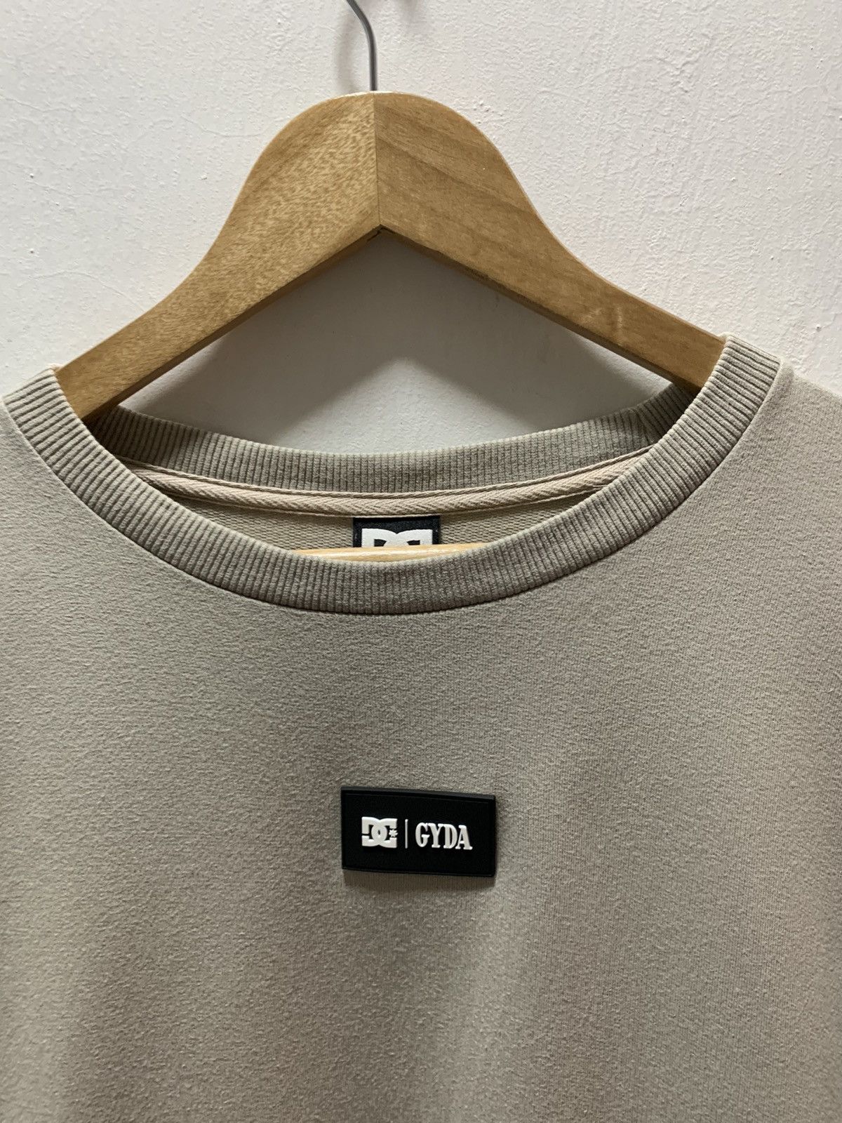 DC DC SHOE CO USA X GYDA SWEATSHIRT Size US XXL / EU 58 / 5 - 3 Thumbnail