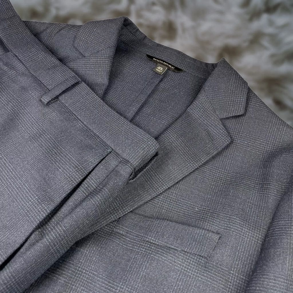 Banana Republic Banana Republic Men's Slim Fit Wool Blend Suit Blue Plaid • 40L 2 Piece Size 40R - 1 Thumbnail