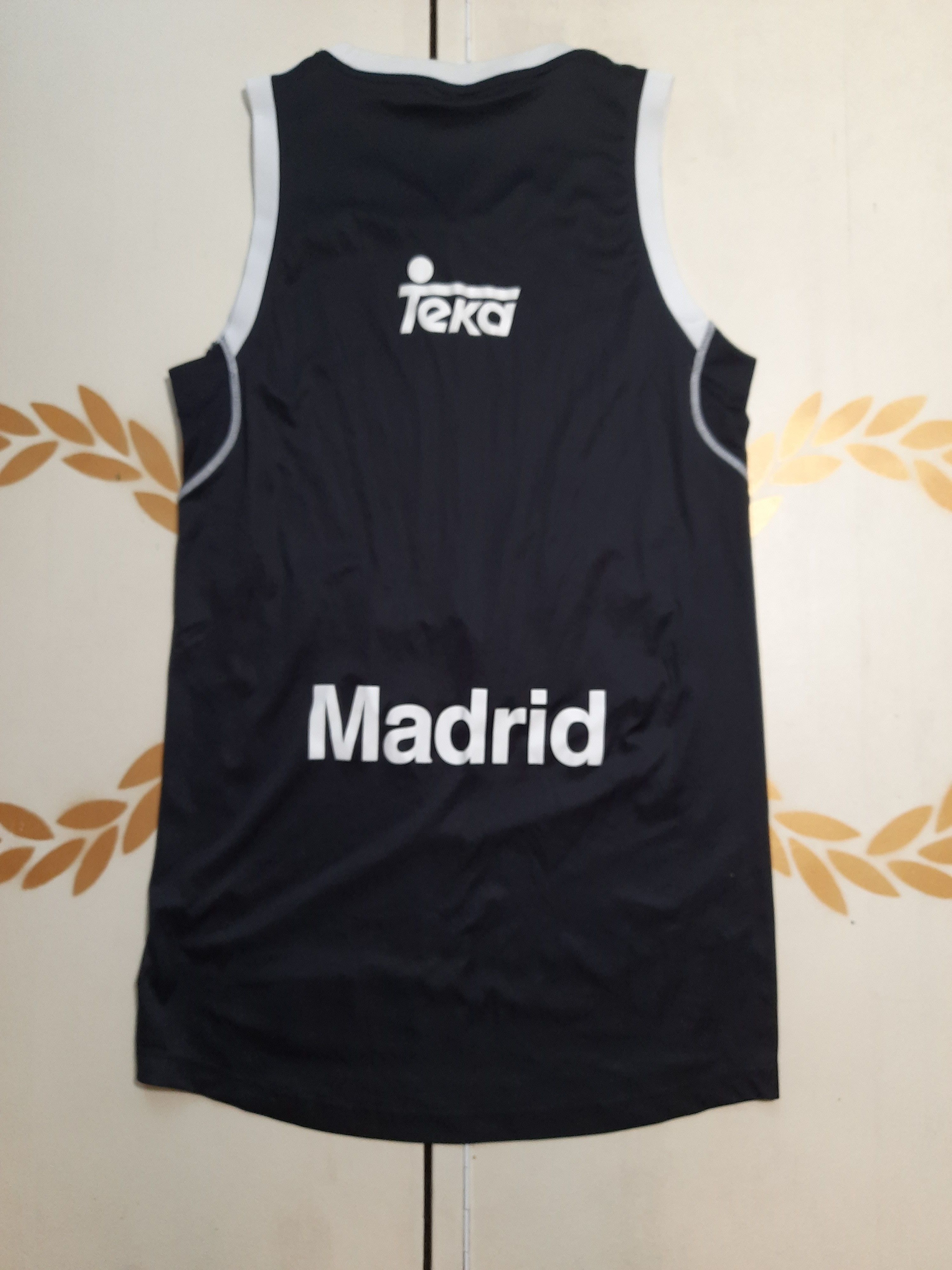 Other Real Madrid Basketball Jersey 2014 Size US M / EU 48-50 / 2 - 10 Thumbnail