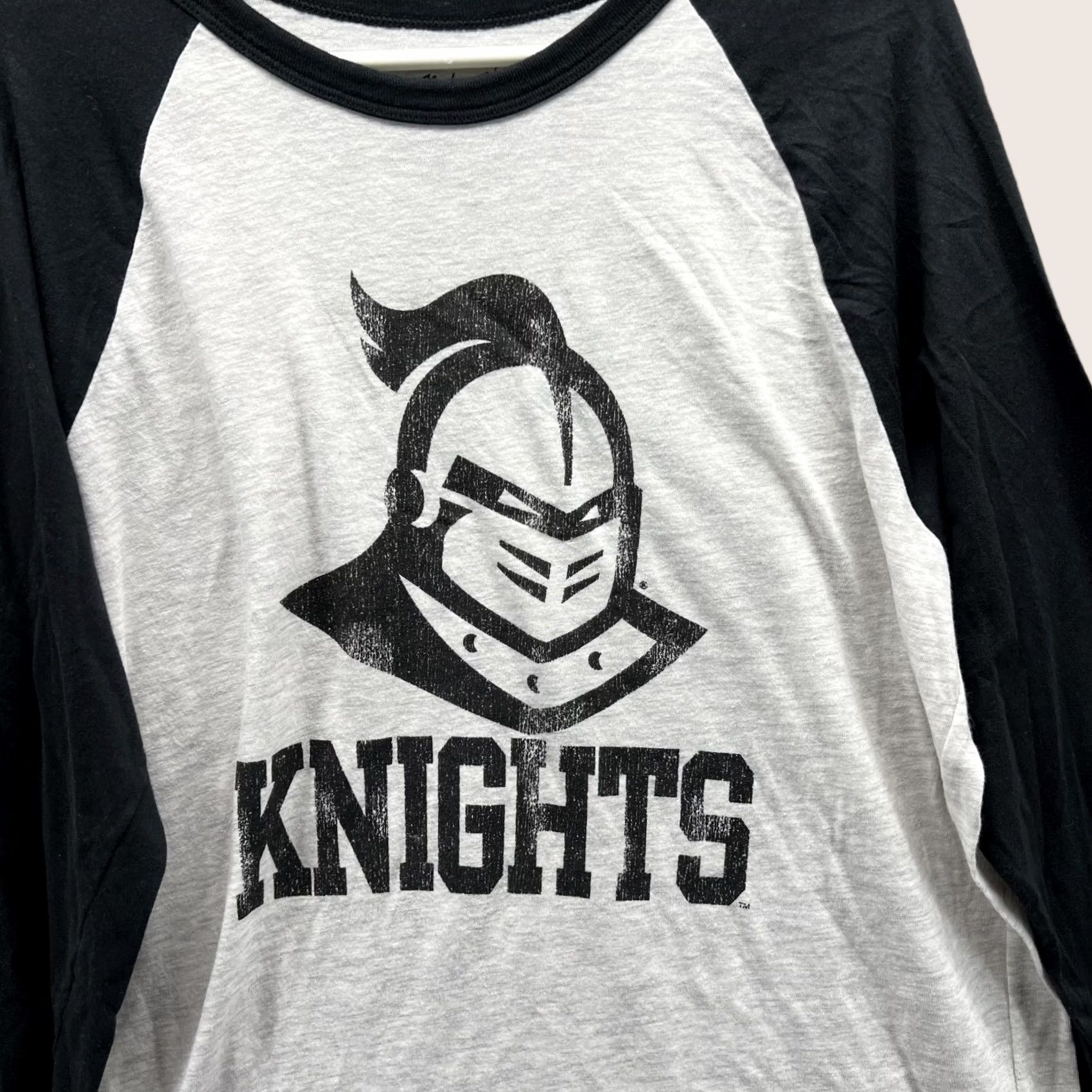 Vintage Retro Brand Knights Shirt Long Sleeve Crew Neck Gray Adult Large Mens Tee Size US L / EU 52-54 / 3 - 1 Thumbnail