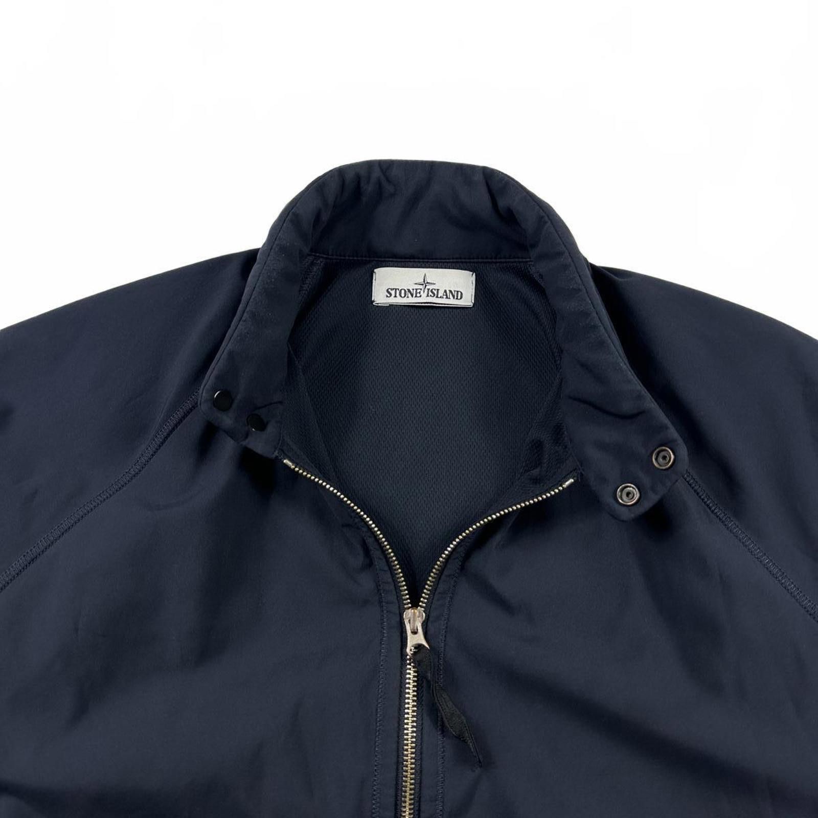 Stone Island Stone Island Soft Shell R Zip Up Jacket Navy Blue Medium Size US M / EU 48-50 / 2 - 2 Thumbnail