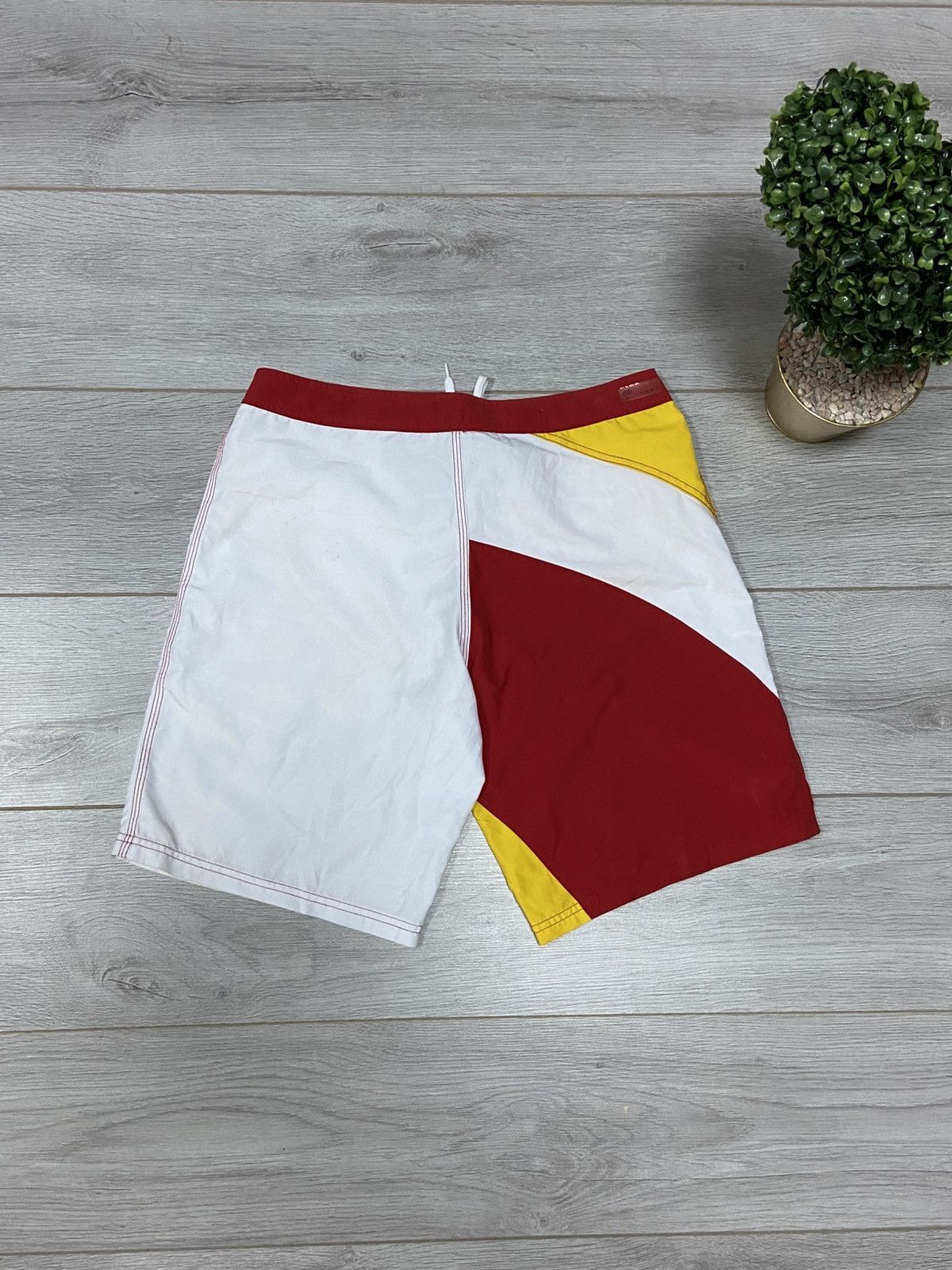 Versace Versace 🦋 sport vintage butterfly overprint shorts Size US 32 / EU 48 - 4 Thumbnail