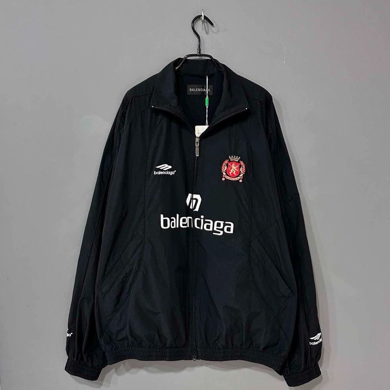 Balenciaga Balenciaga Soccer SS24 Manchester United 3b Embroidered Coa Size US M / EU 48-50 / 2 - 1 Thumbnail