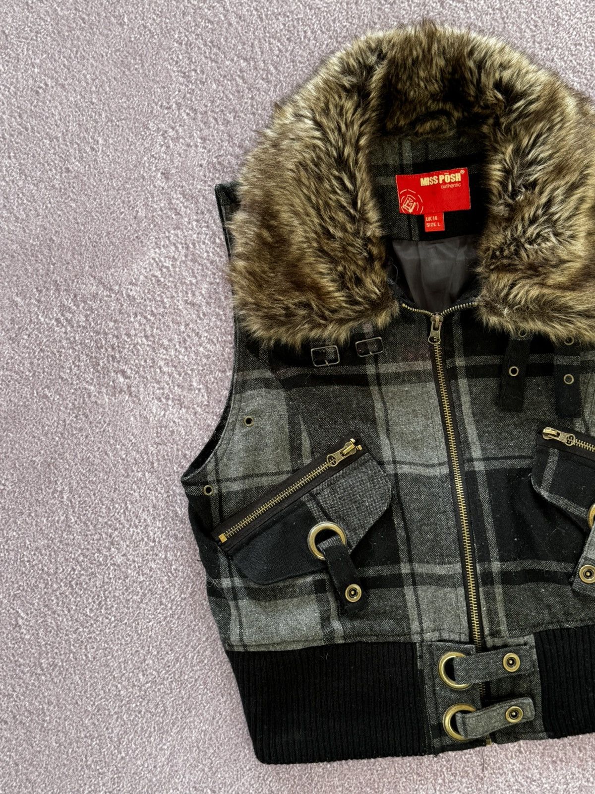 Japanese Brand Avant Garde Faux Fur Glamour Y2K Plaid Vest Size M / US 6-8 / IT 42-44 - 4 Thumbnail