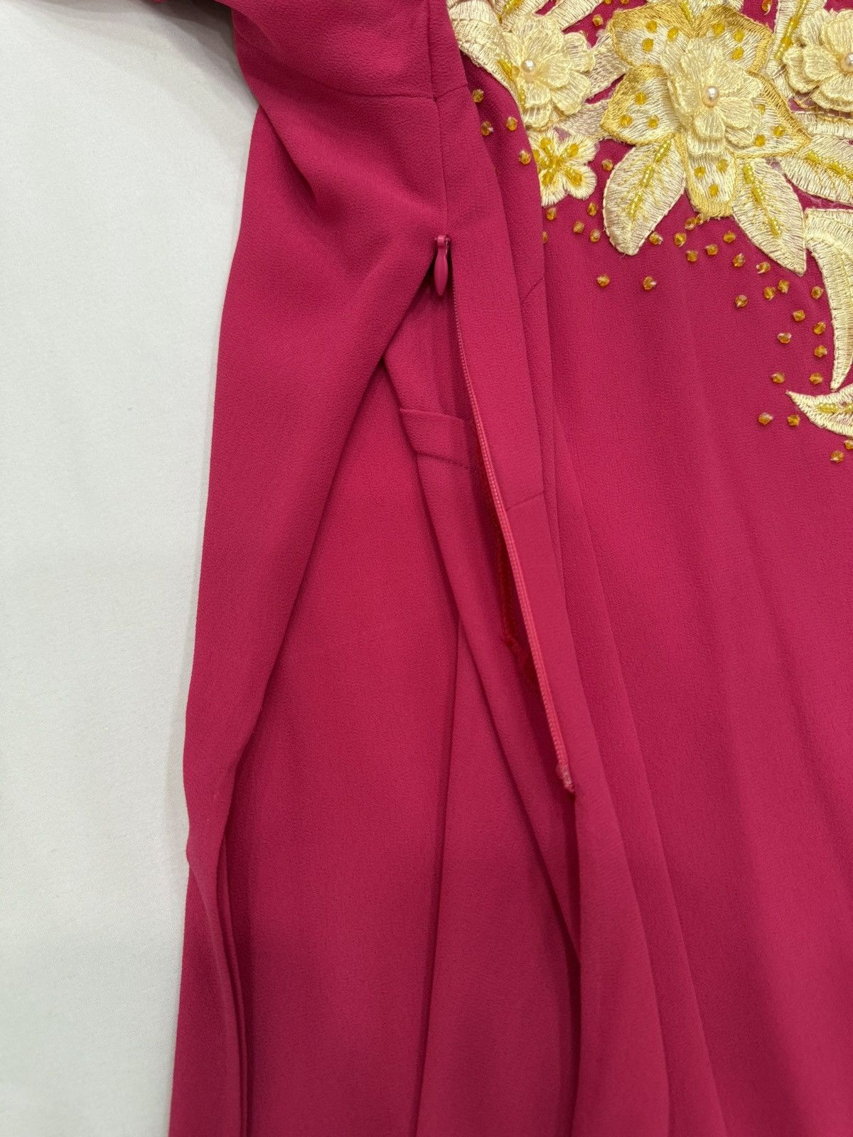 Other Red and gold embroidered half sleeve Ao Dai | Vietnamese Size 3XL / US 20-22 - 5 Thumbnail
