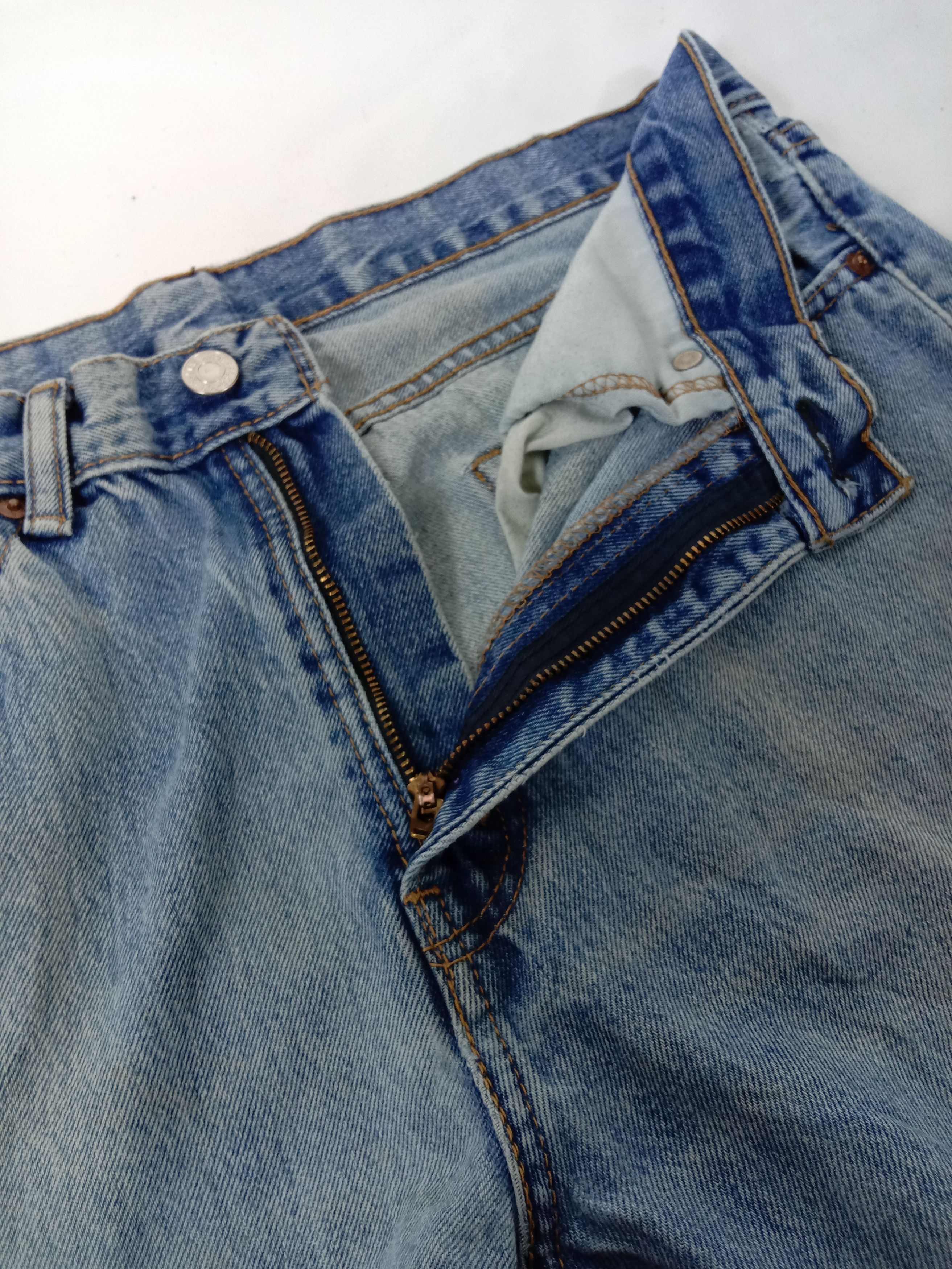 Levi's Vintage Levi's 505 Jeans Light Wash Straight Fit Denim Size US 34 / EU 50 - 9 Thumbnail