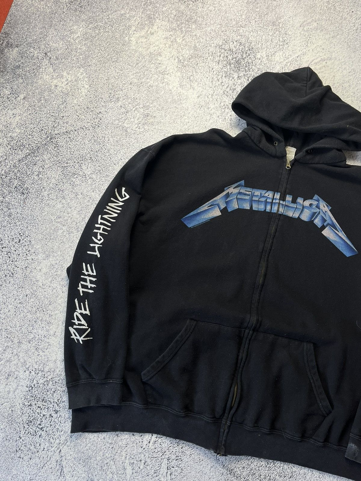 Band Tees Metallica 2017 hoodie RIDE THE LIGHTNING hooded sweatshirt Size US XXL / EU 58 / 5 - 3 Thumbnail