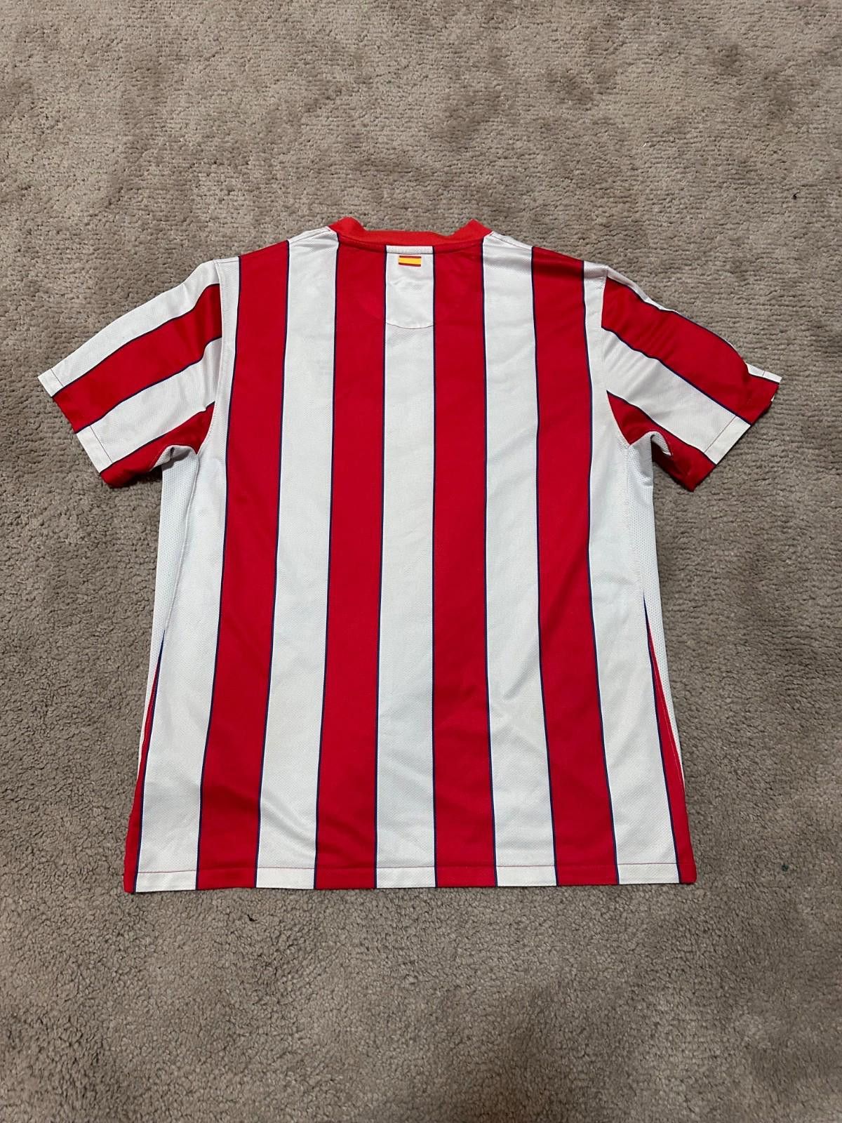 Nike Atlético Madrid Spain 2011/2012 Home SOCCER SOCCER JERSEY Size US L / EU 52-54 / 3 - 8 Thumbnail