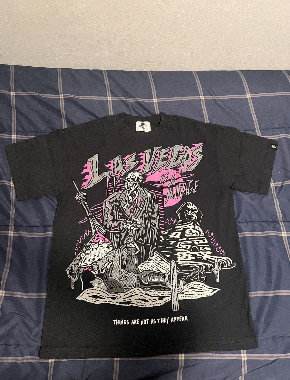 Warren Lotas Las Vegas is a Mirage T-Shirt - Black Size Small Size US S / EU 44-46 / 1 - 1 Thumbnail