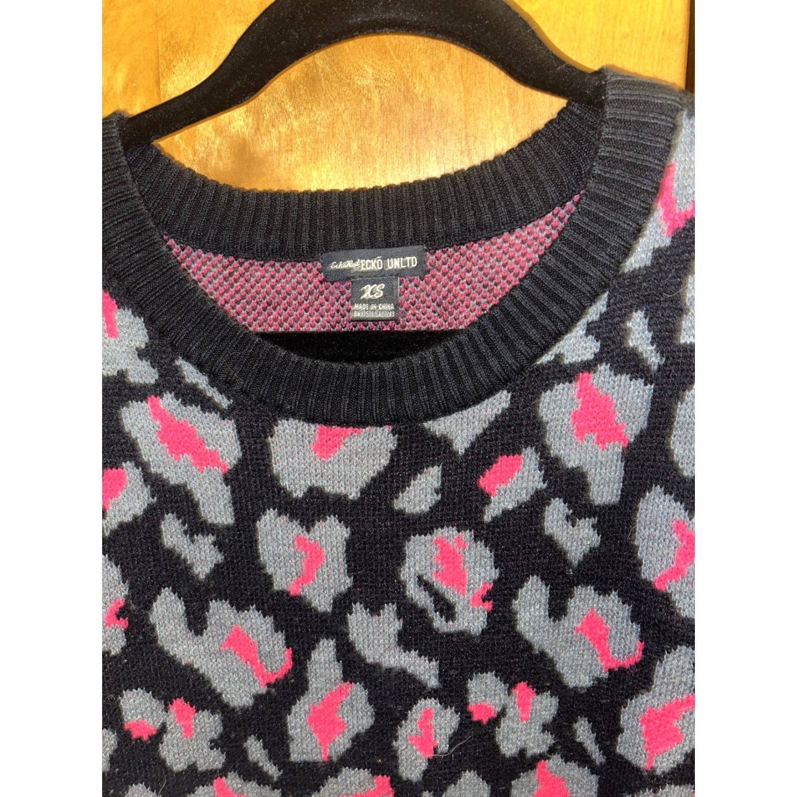Ecko Unltd. VINTAGE Ecko Unltd Women Sweater XS Leopard Print Long Sleeve Crew Neck Pullover Casual Holiday Season Size XS / US 0-2 / IT 36-38 - 2 Thumbnail