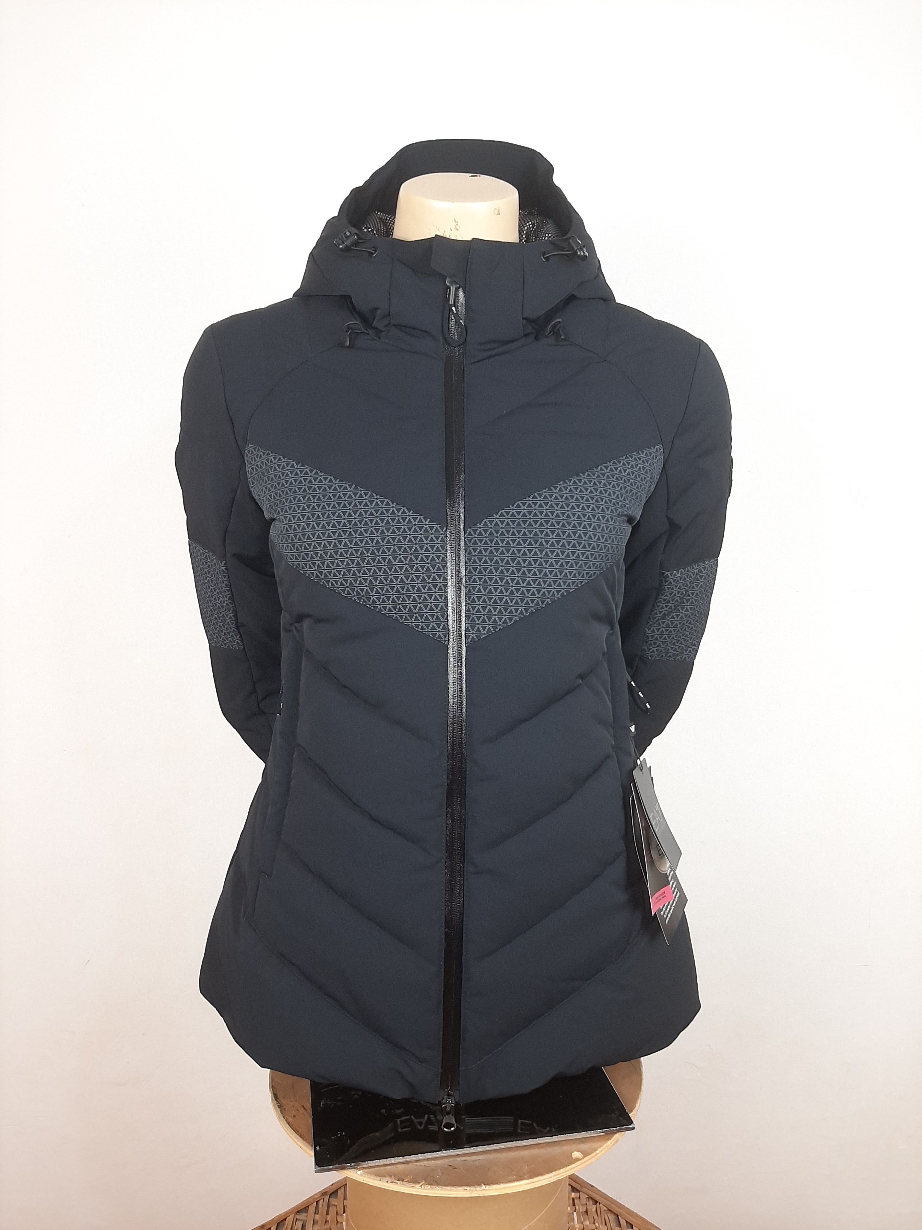 Emporio Armani Emporio Armani EA7 Ski Jacket Black Women's Size L Down Size L / US 10 / IT 46 - 2 Thumbnail