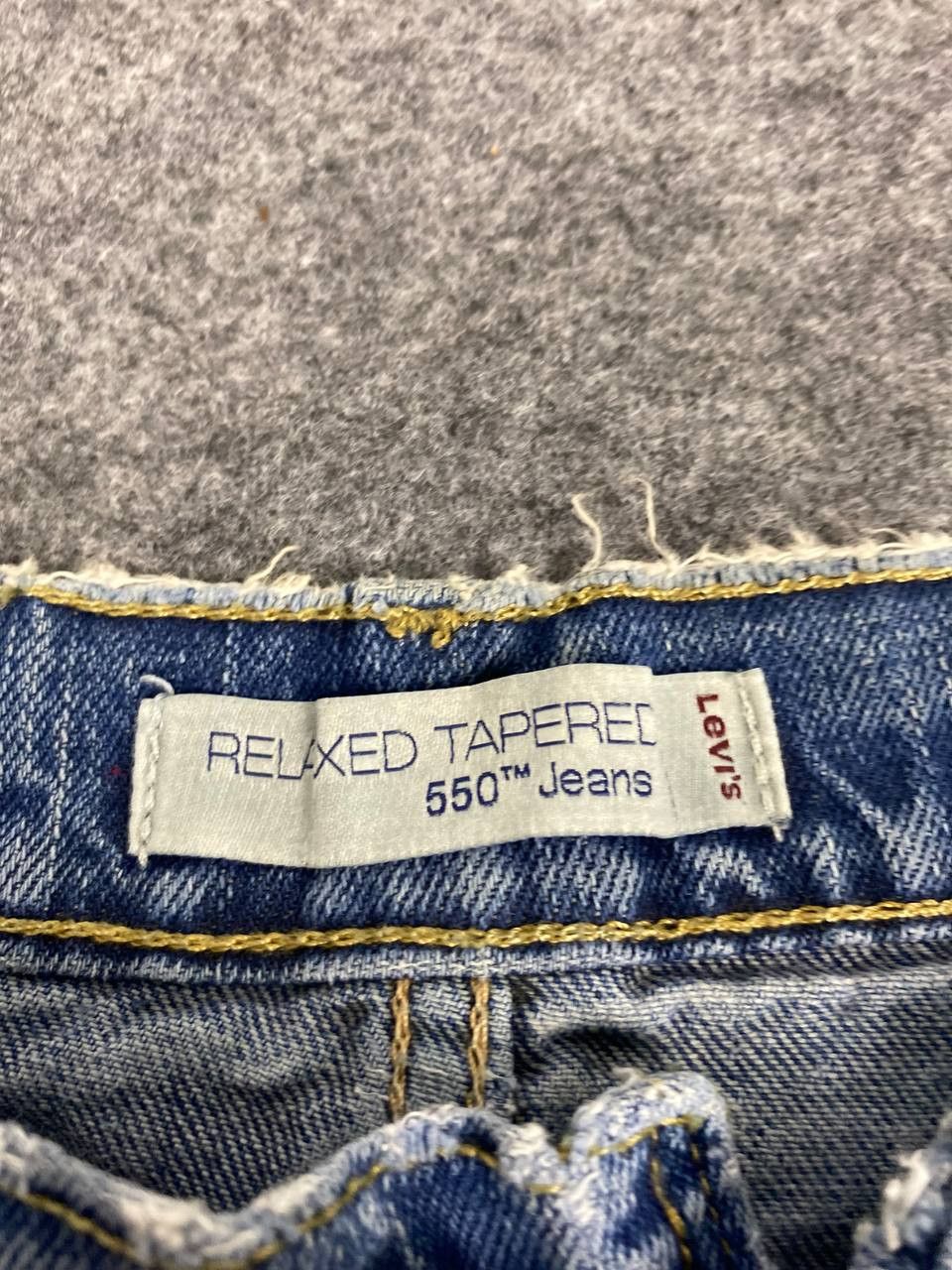 Levi's vintage levis 550 relaxed tapered distressed denim Size US 33 - 15 Thumbnail