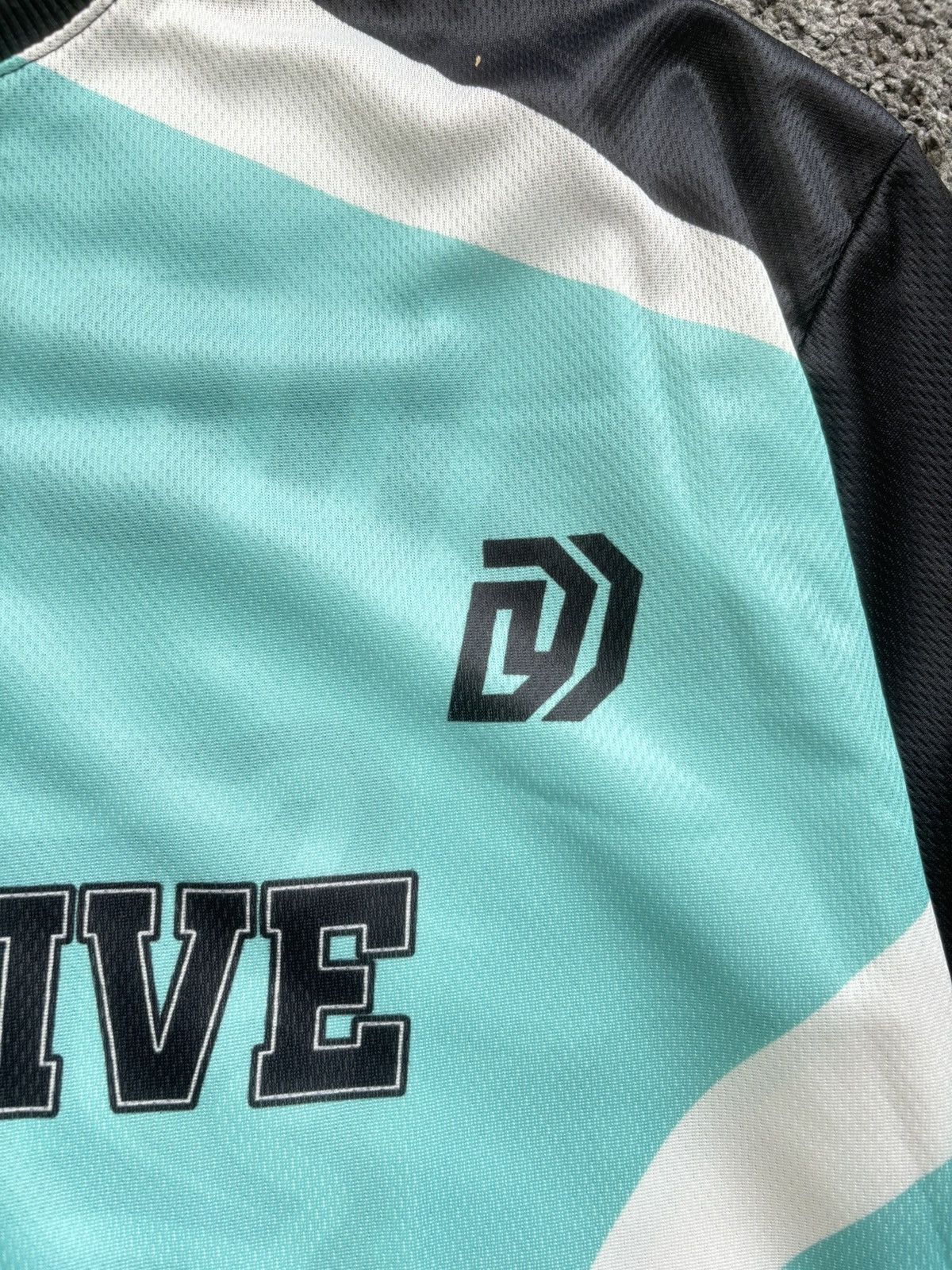 Japanese Brand Duckdive waveclub racing culture unisex blue black jersey Size US M / EU 48-50 / 2 - 11 Thumbnail