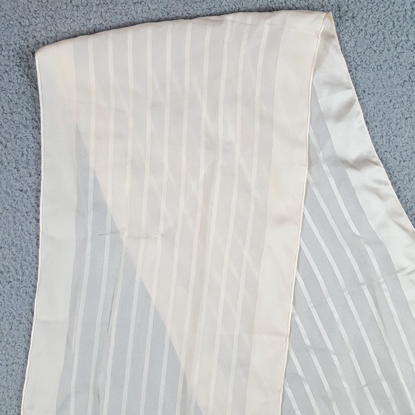 Vintage VINTAGE 80s Italian Cream Striped Sheer Scarf Neck Wrap 50" Handkerchief Ivory Size ONE SIZE - 2 Thumbnail