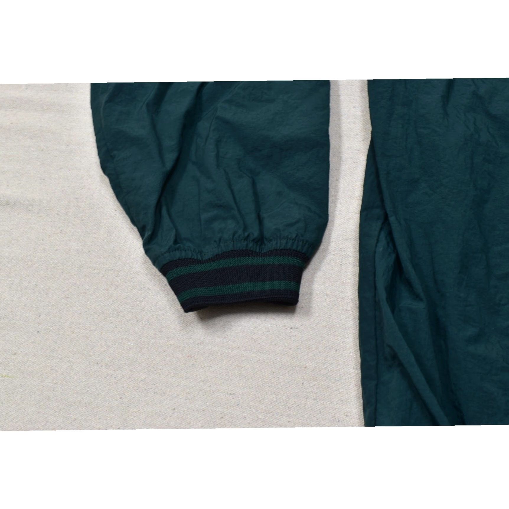 Nike VINTAGE Nike Windbreaker Jacket V-Neck Pullover Green XL Men Retro Style Windbreaker Oversized Size US XL / EU 56 / 4 - 5 Thumbnail
