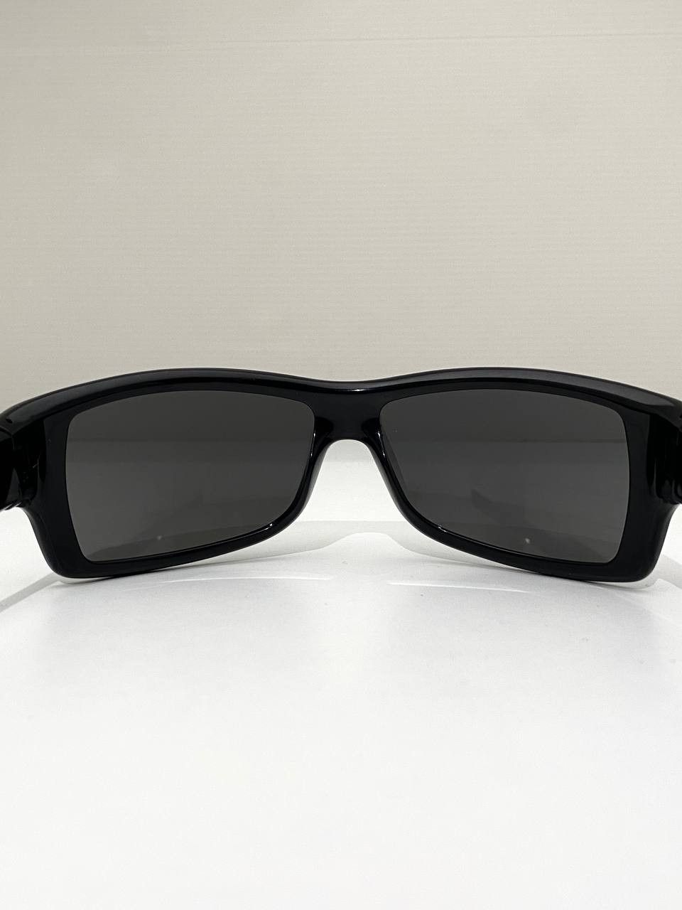 Gucci Gucci GG Logo Wrap Shield Retro Black Sunglasses Vintage Y2K Size ONE SIZE - 9 Thumbnail