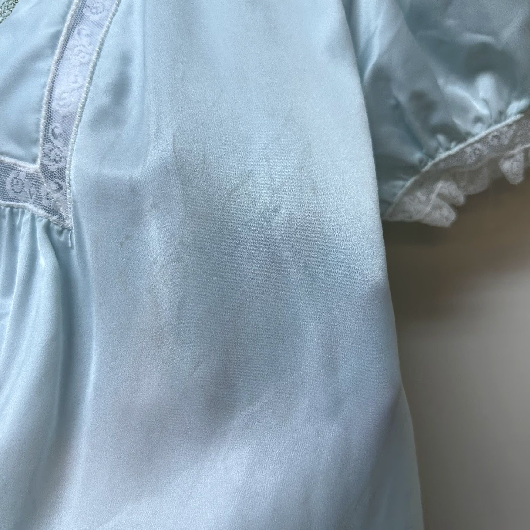 Vintage VINTAGE Barbizon Housecoat Robe Short Sleeve Nylon Satin Remarque Embroidered M NEW NOS Blue 1970s Womens Size 32" / US 10 / IT 46 - 5 Thumbnail