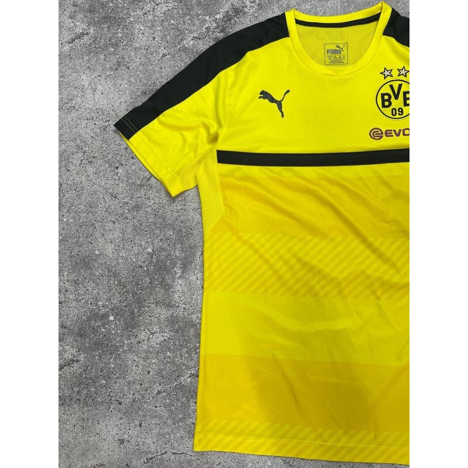 Puma Vintage Borussia Dortmund Yellow Soccer Jersey M Puma BVB Size US M / EU 48-50 / 2 - 3 Thumbnail