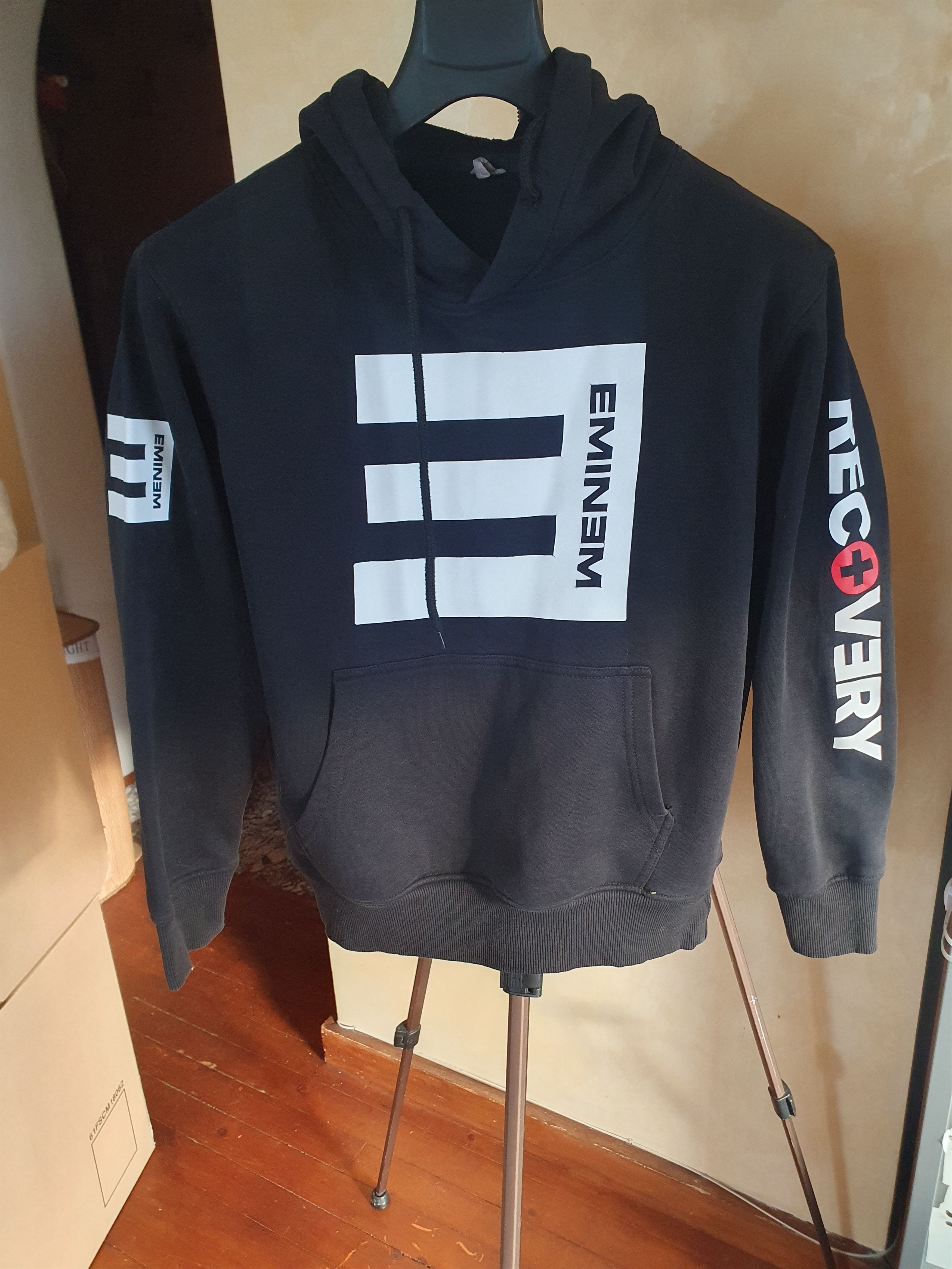 Eminem × Rap Tees Eminem Recovery Rap Hoodie sz M/S? Size US M / EU 48-50 / 2 - 1 Thumbnail
