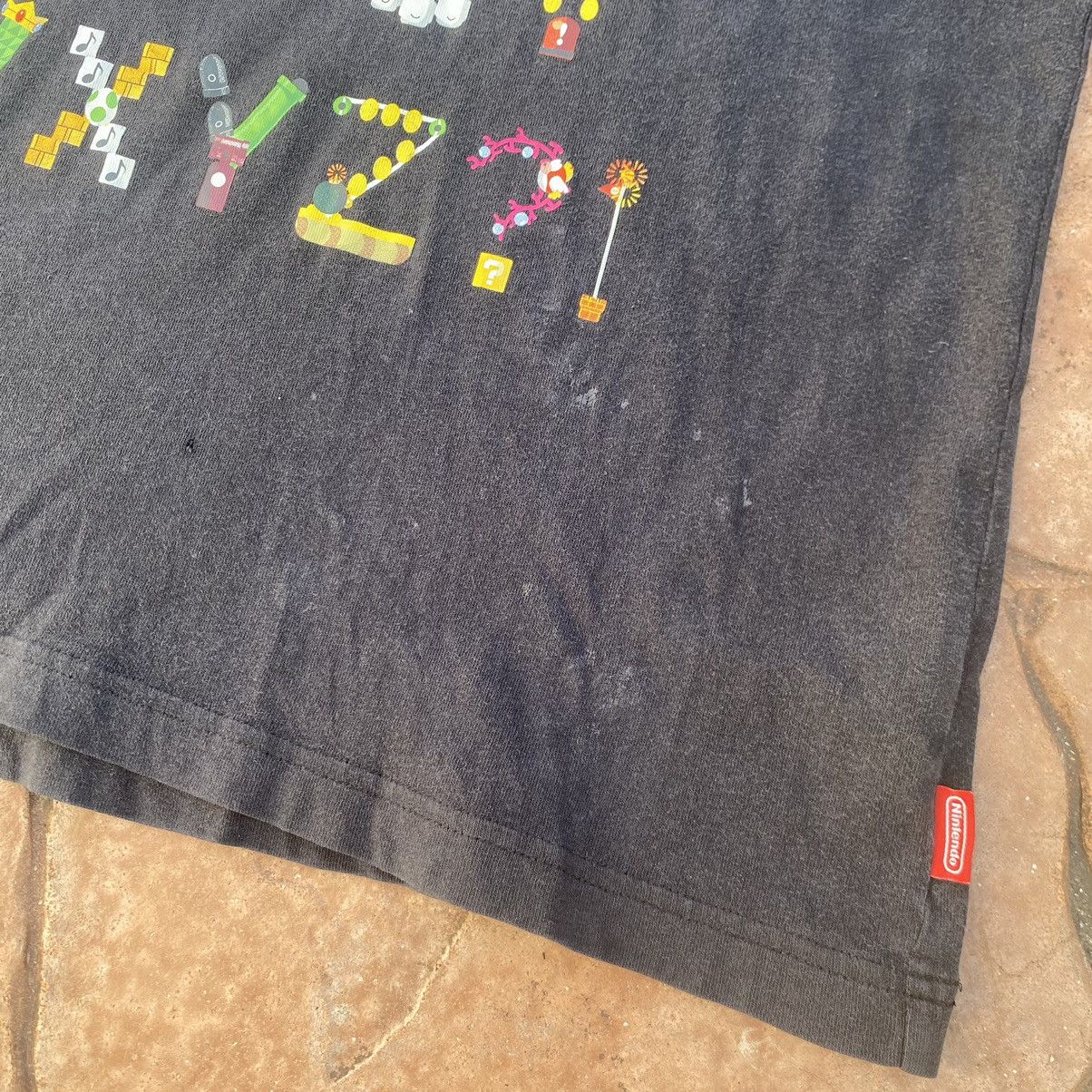 Nintendo Thrashed Faded Nintendo x UT ERD GRUNGE VINTAGE TEE Size US L / EU 52-54 / 3 - 4 Thumbnail
