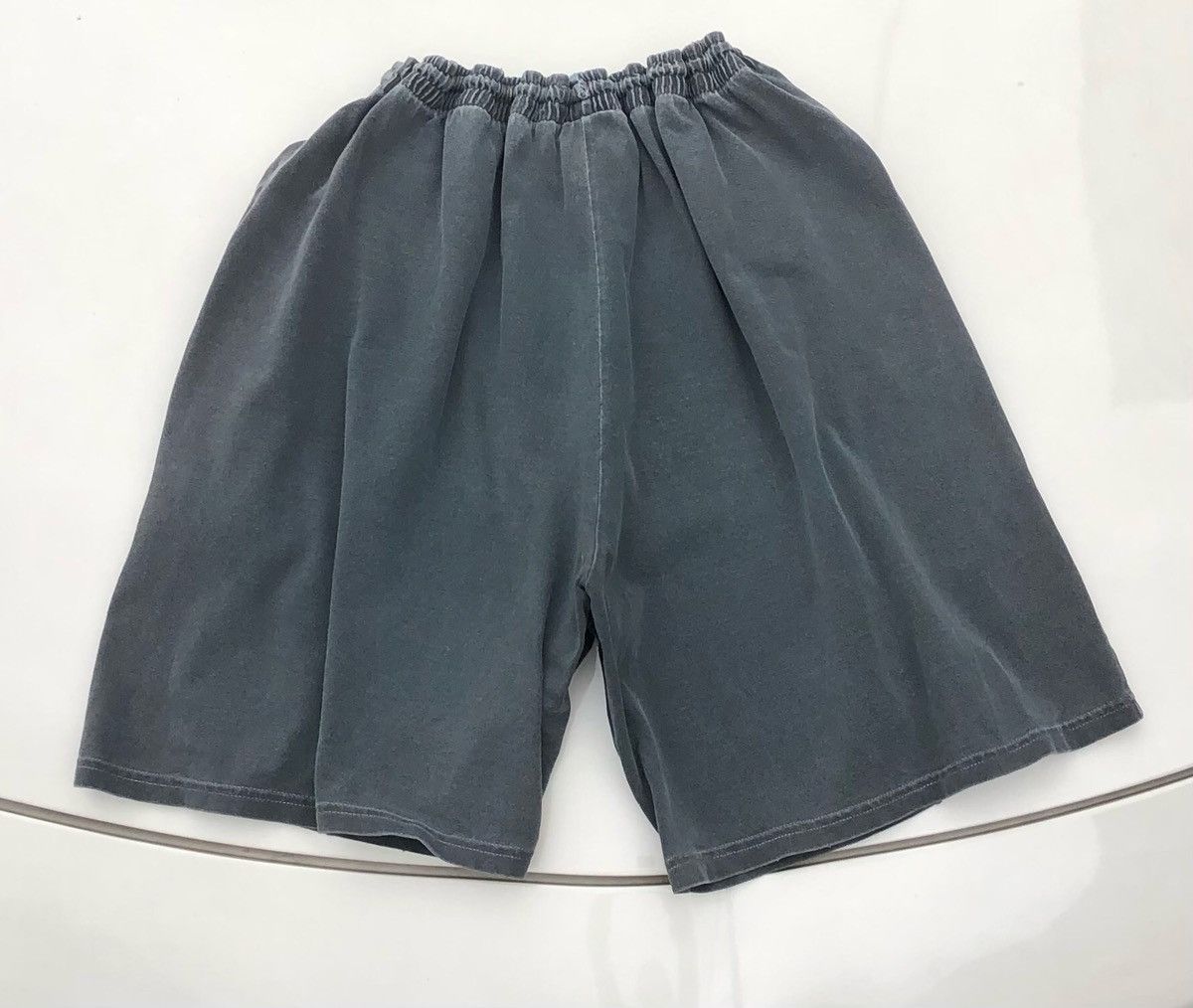 Nike Vintage 90s Nike Sun Faded Embroidery Swoosh Logo Short Pant Size US 32 / EU 48 - 4 Thumbnail
