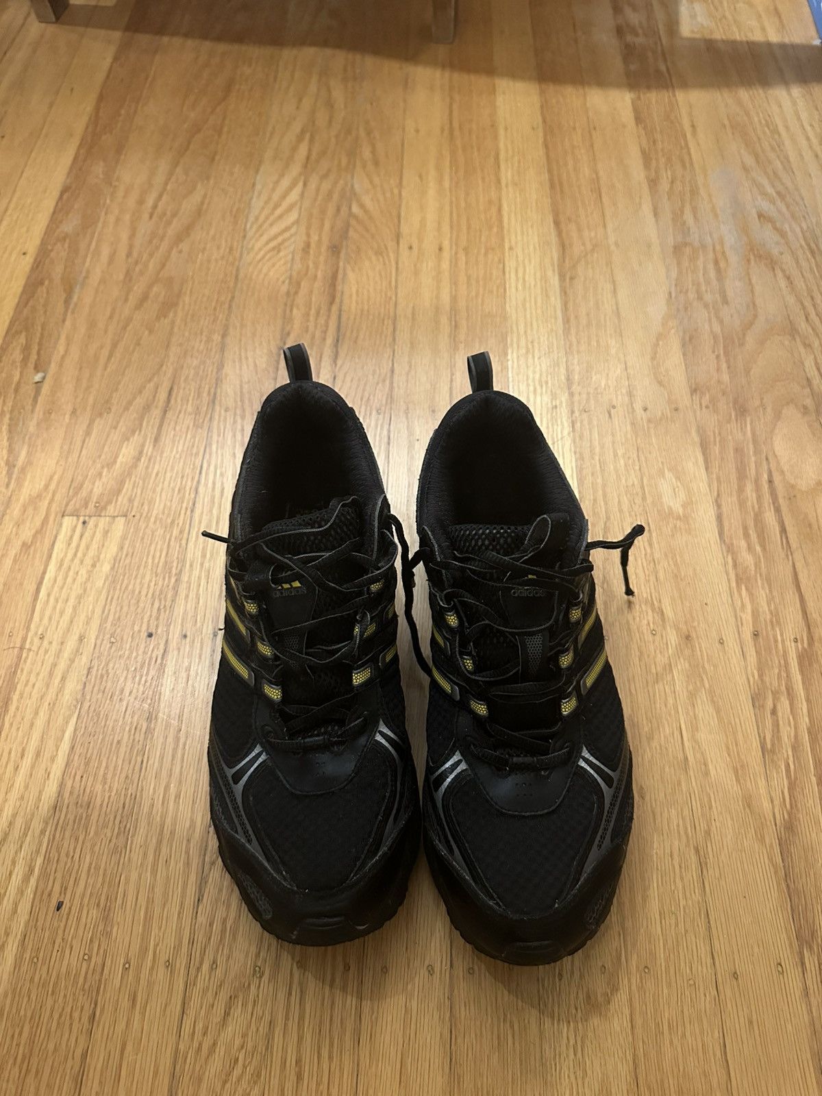 Adidas Adidas Men’s Black And Yellow Torsion Traction Runner Size US 11.5 / EU 44-45 - 2 Thumbnail