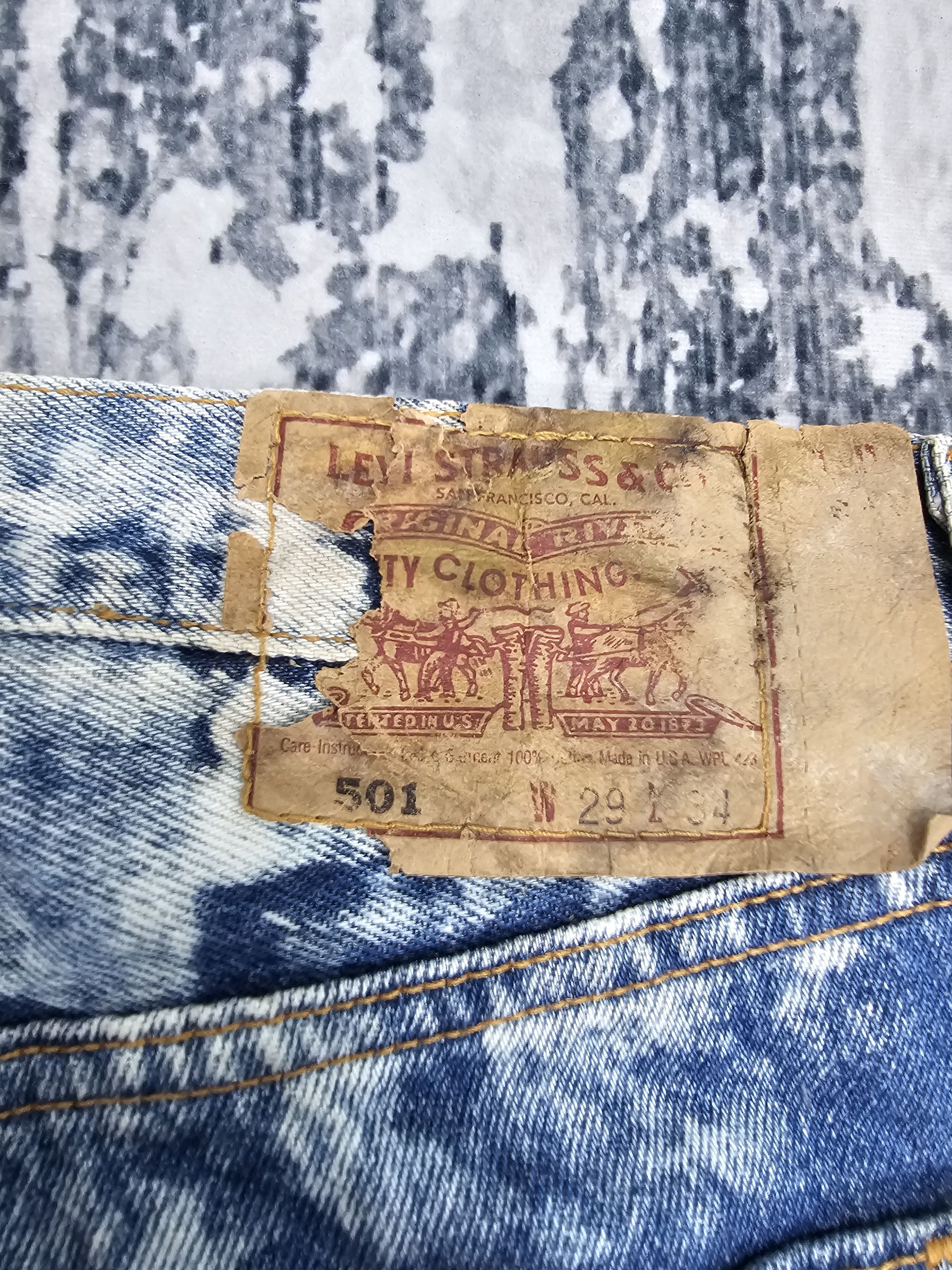 Levi's Vintage Clothing Vitg90's LEVIS 501 Bleached Effect Jeans Made In USA L0554 Size US 29 - 11 Thumbnail