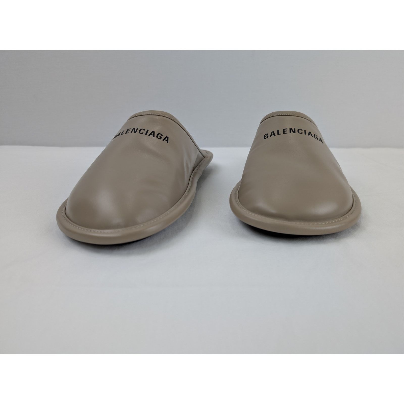 Balenciaga o1rshd1 Carrera Lux Calfskin Home Flat Slipper Taupe/Black Size US 9 / EU 42 - 7 Thumbnail