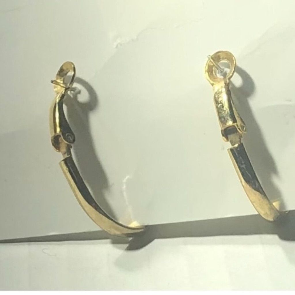 Vintage Hoop Earrings Three Heart-shaped Stones Latch Back Close Red Size ONE SIZE - 4 Thumbnail