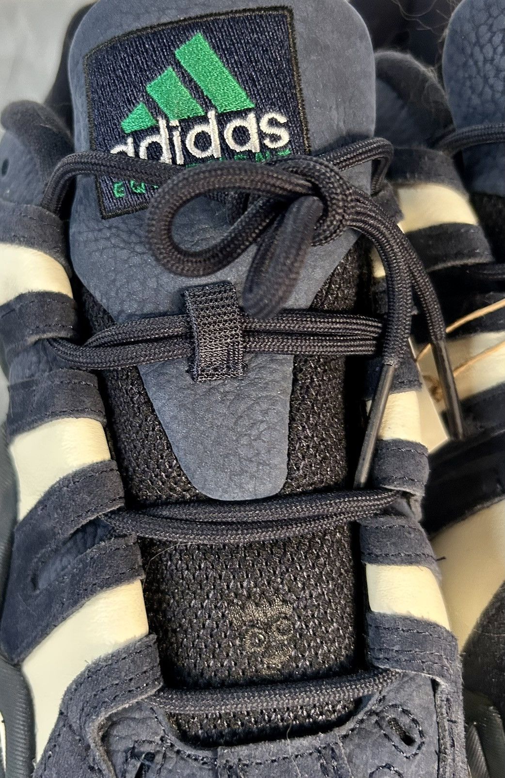 Adidas Adidas X Hoop York City - Crazy 8 Low - Legend Ink - Size US 11.5 / EU 44-45 - 3 Thumbnail