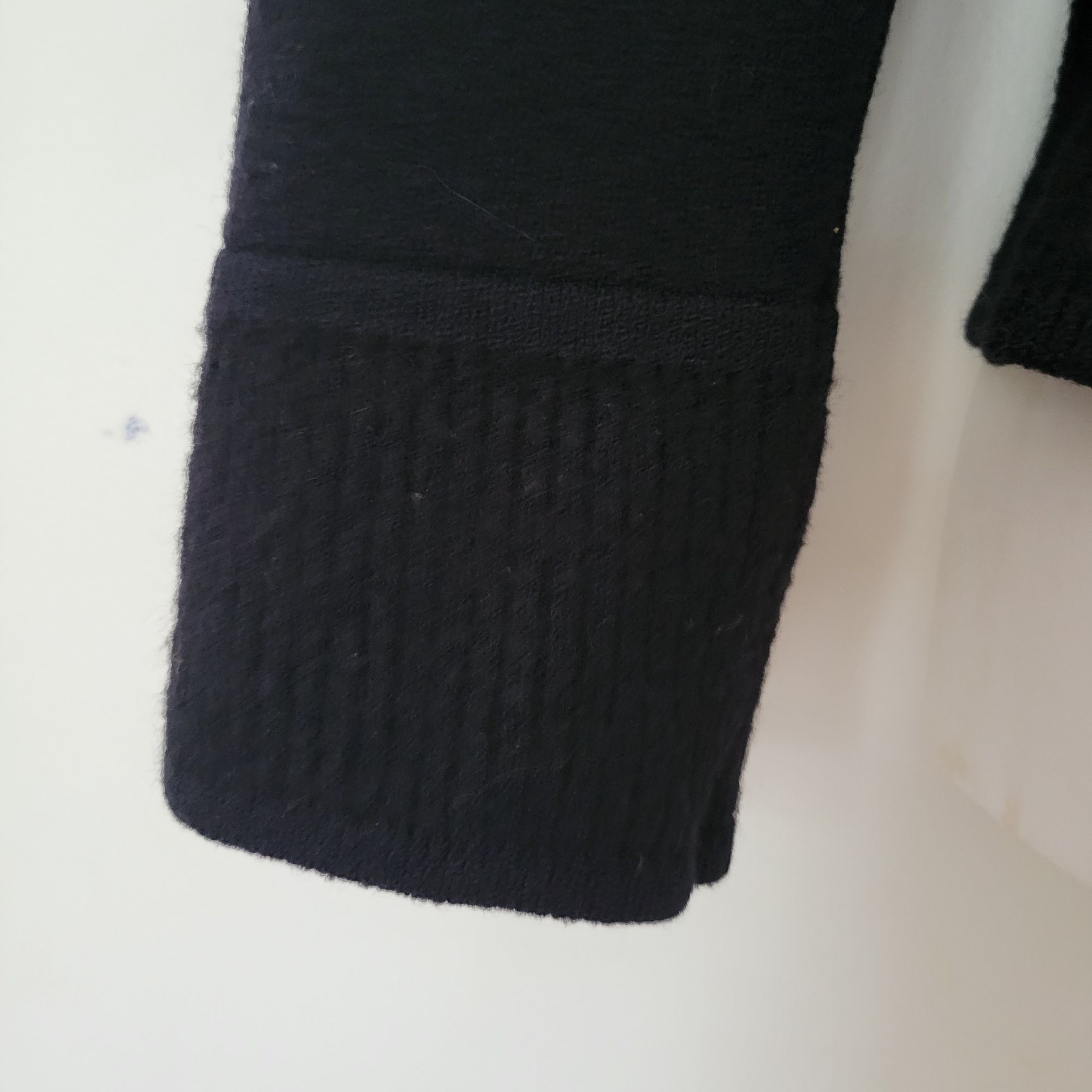 St. John St John Basics L Black Ribbed V Neck Cropped Sweater Top USA Size L / US 10 / IT 46 - 6 Thumbnail