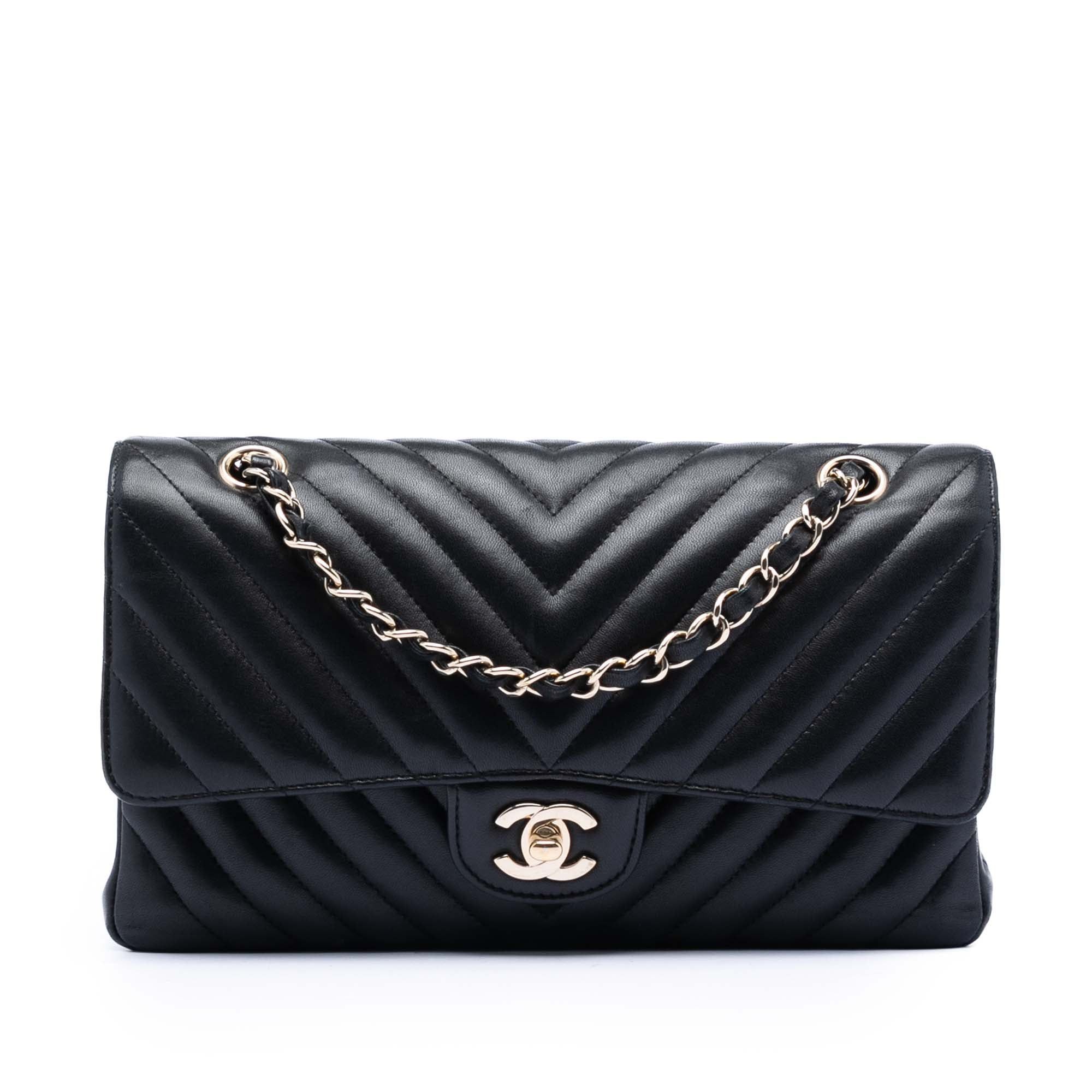 Chanel Medium Classic Chevron Lambskin Double Flap Size ONE SIZE - 1 Thumbnail