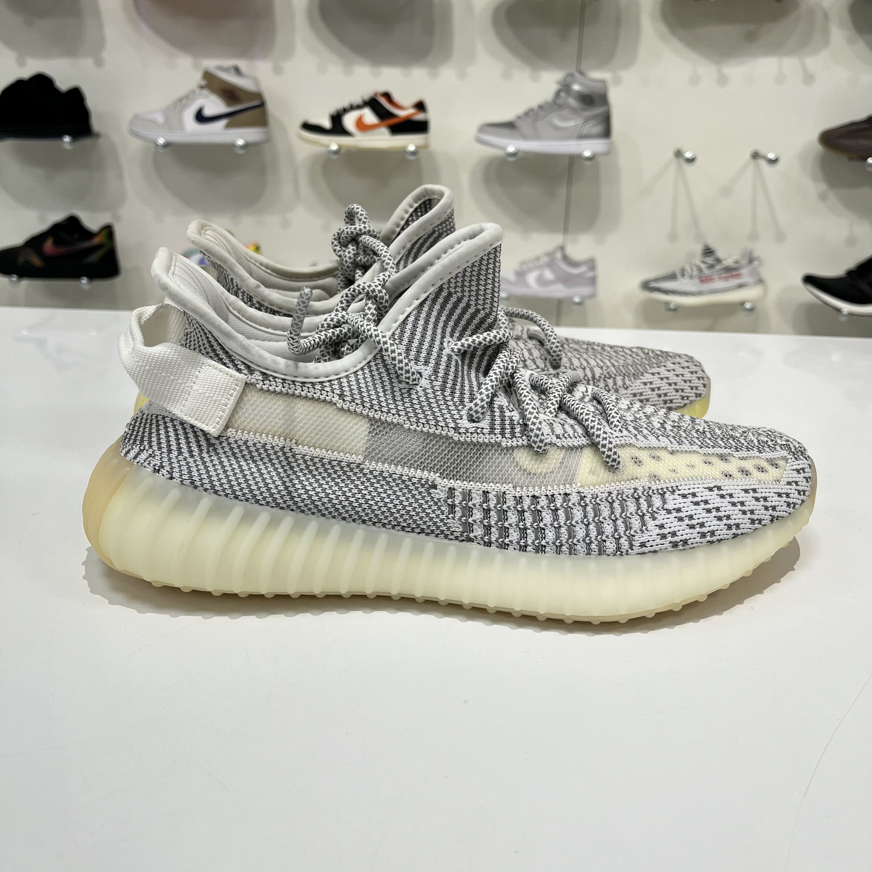 Adidas Adidas Yeezy Boost 350 V2 Static (Non-Reflective) Size US 8.5 / EU 41-42 - 5 Thumbnail