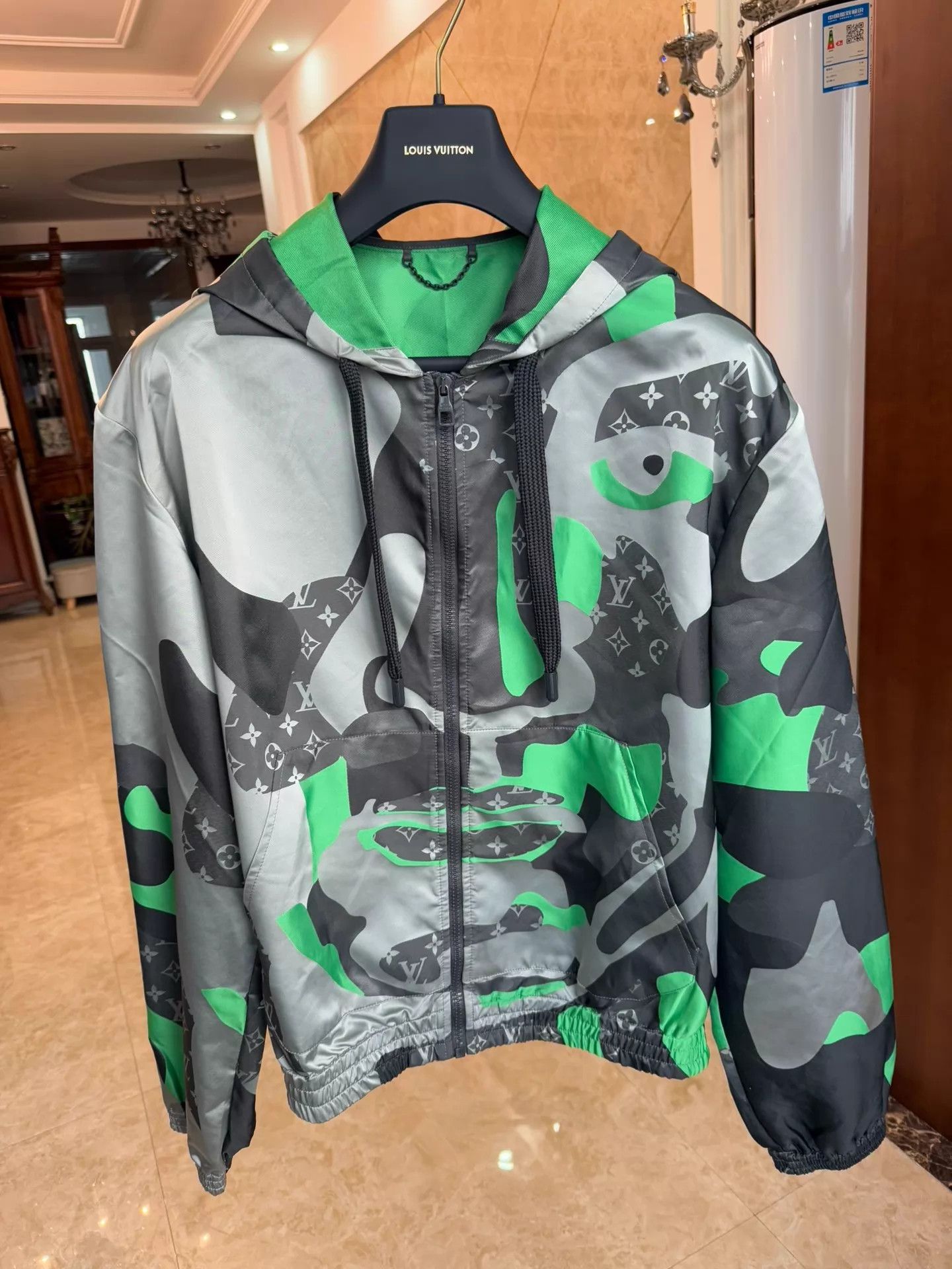 Louis Vuitton Louis Vuitton Portrait Color Block Full Logo 48 Jacket Size US M / EU 48-50 / 2 - 1 Thumbnail