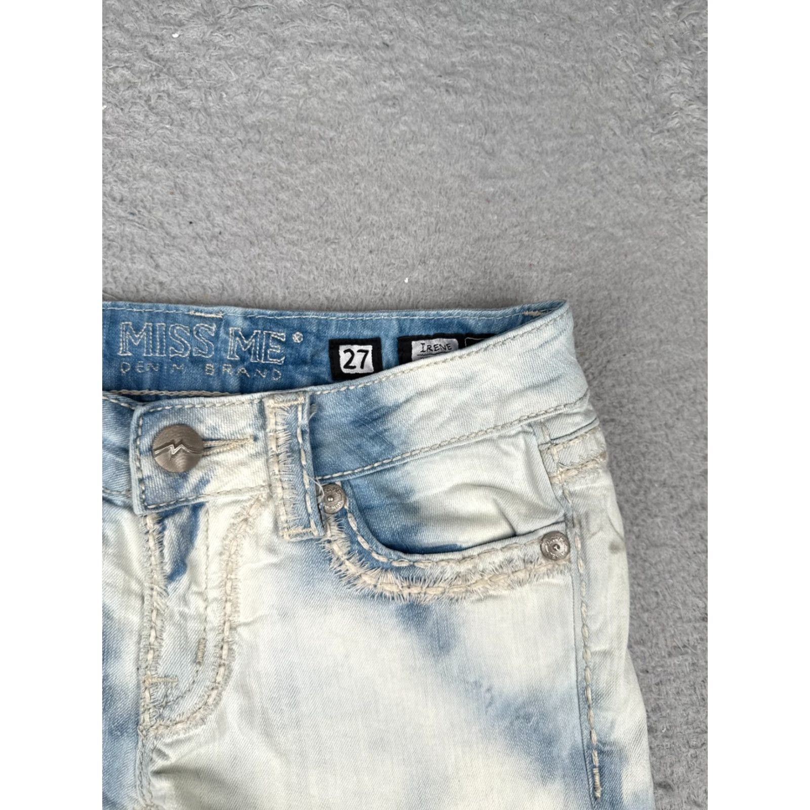 Miss Me Miss Me Bermuda Shorts Womens 27 Blue Denim Distressed Cutoff Contrast Embroidered Button 5-Pocket Design Size 27" / US 4 / IT 40 - 5 Thumbnail