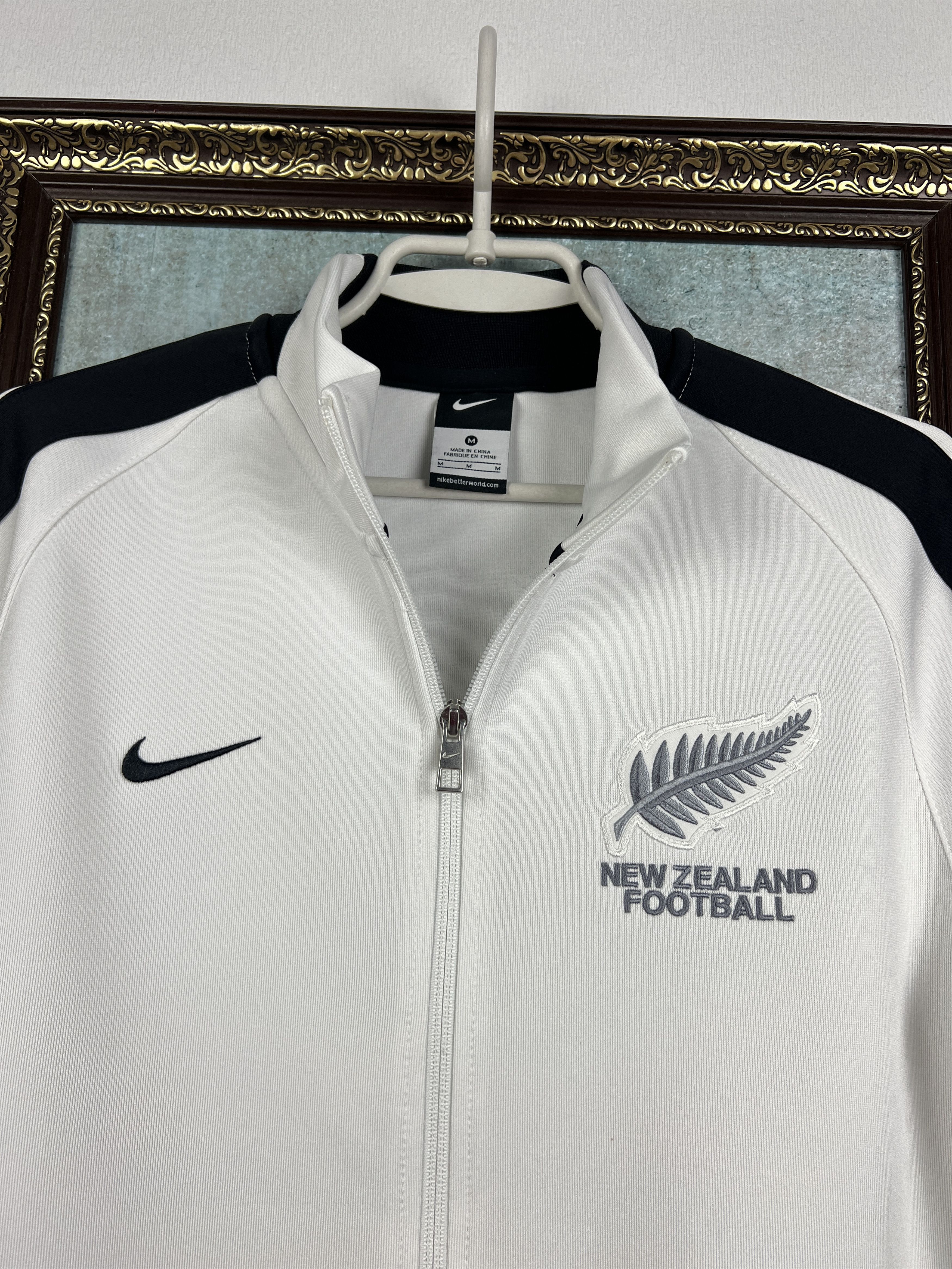 Nike New Zealand Football Jacket Soccer Track Top National Team Size US M / EU 48-50 / 2 - 3 Thumbnail