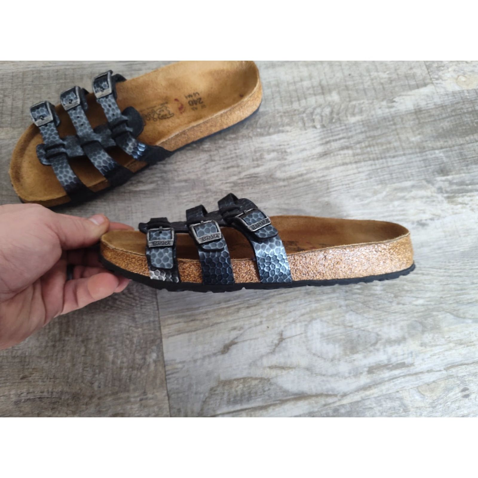 Birkenstock Birkenstock Xenia Sandals Women's 6 Gray Metallic Leather 3 Strap Buckle Slip-On Snakeskin Casual Size US 6 / IT 36 - 6 Thumbnail