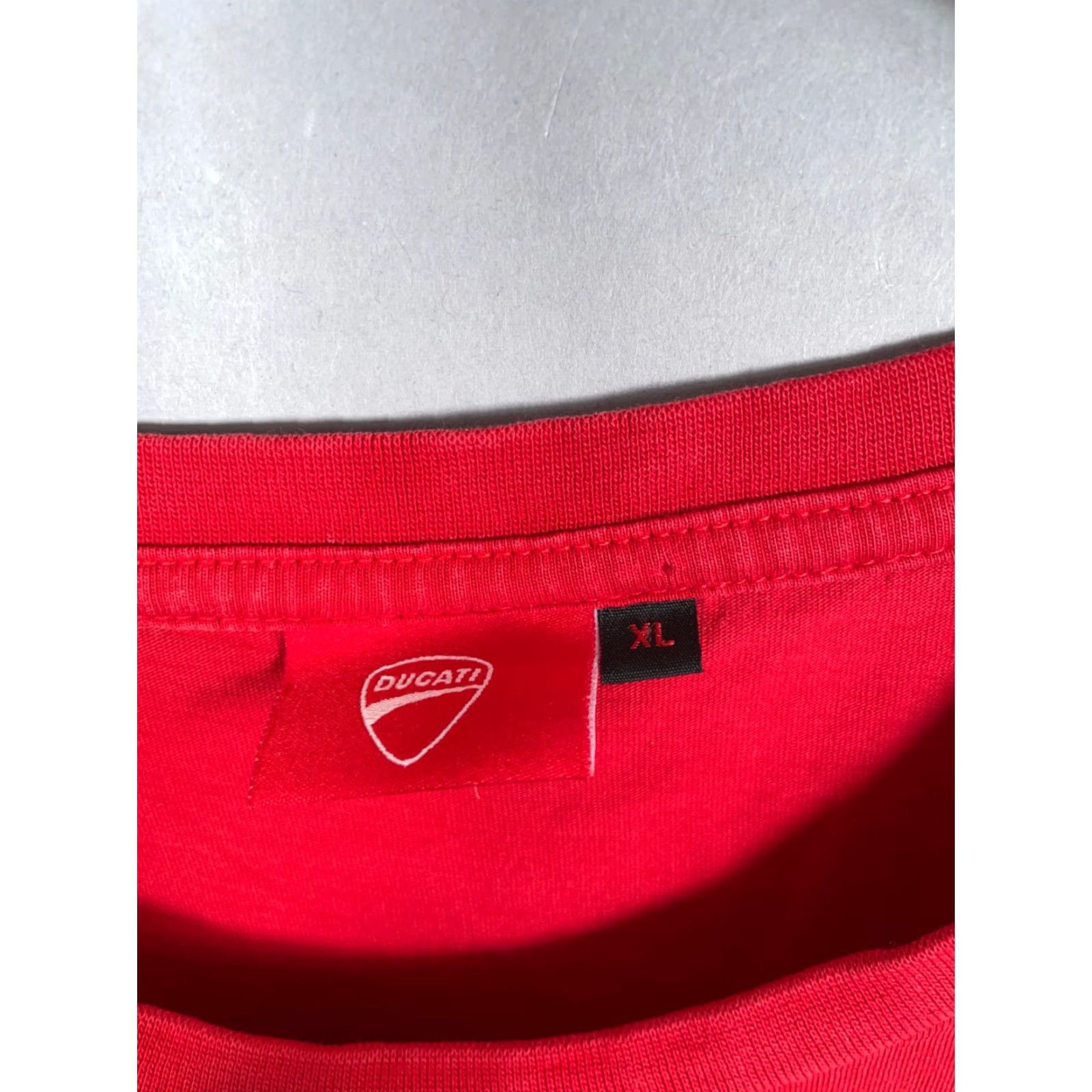 Vintage VINTAGE Ducati Men’s Graphic Print T-Shirt XL Adult Red Cotton Short Sleeve City Cars Official Size US XL / EU 56 / 4 - 3 Thumbnail